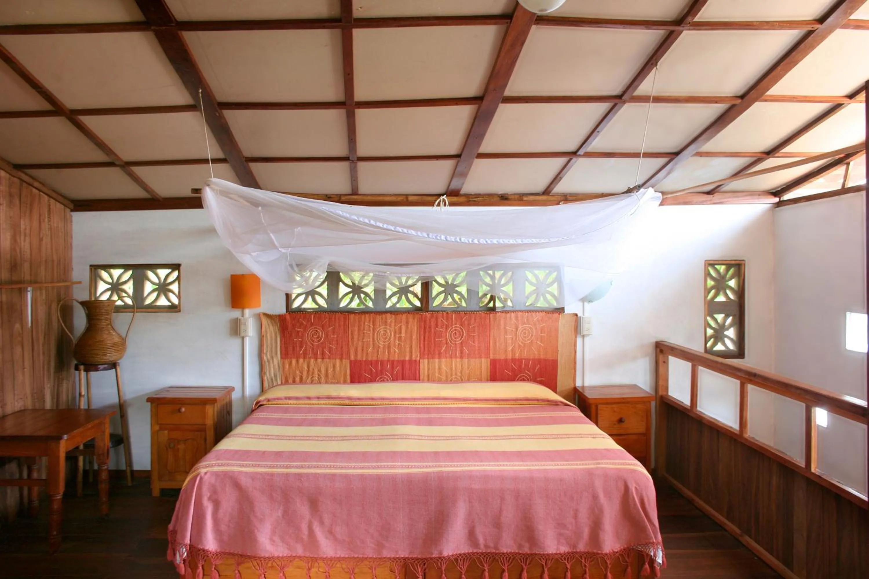 Bedroom, Bed in Villa Escondida
