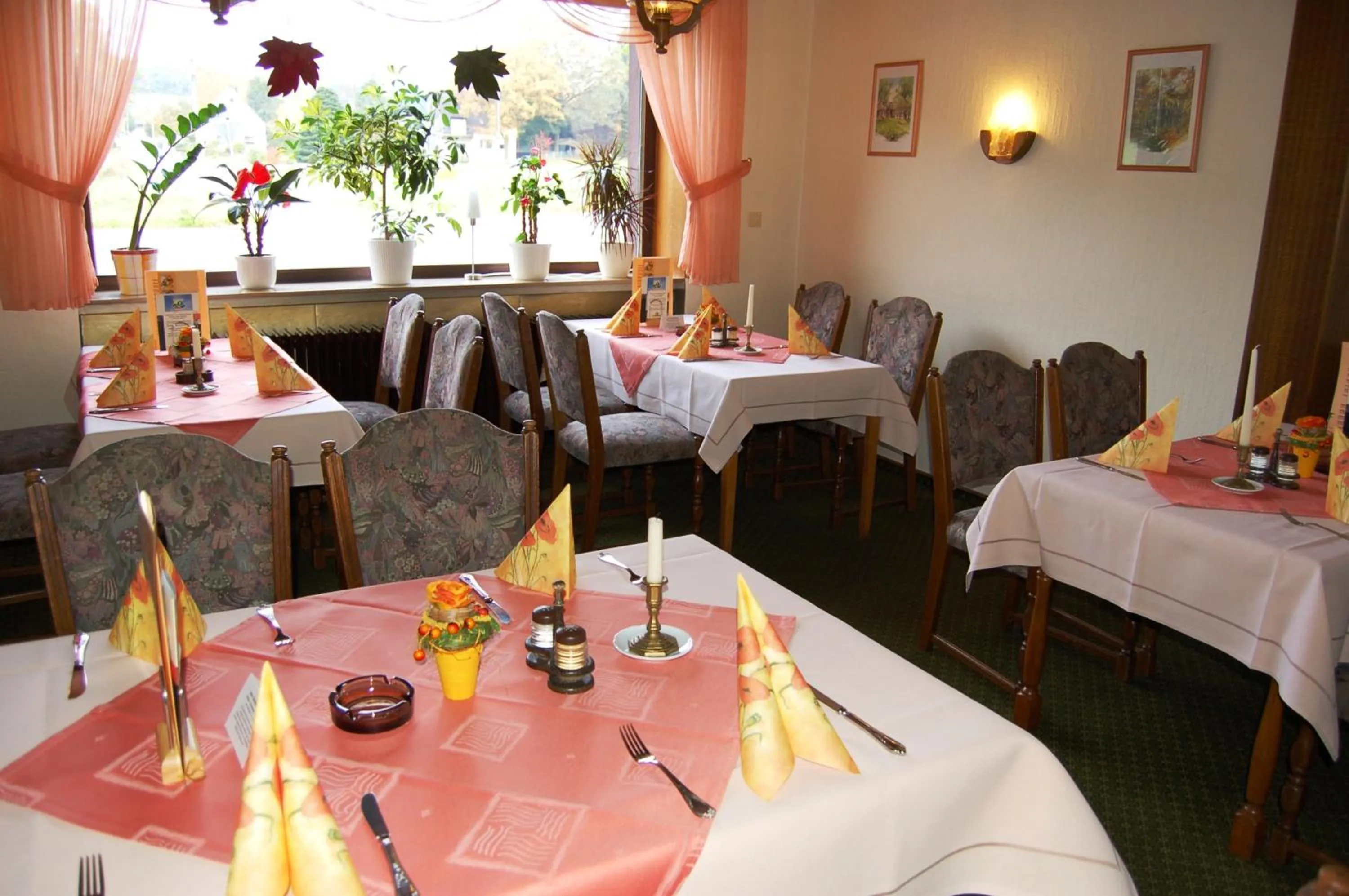 Restaurant/places to eat in Hotel Haus Koppelberg