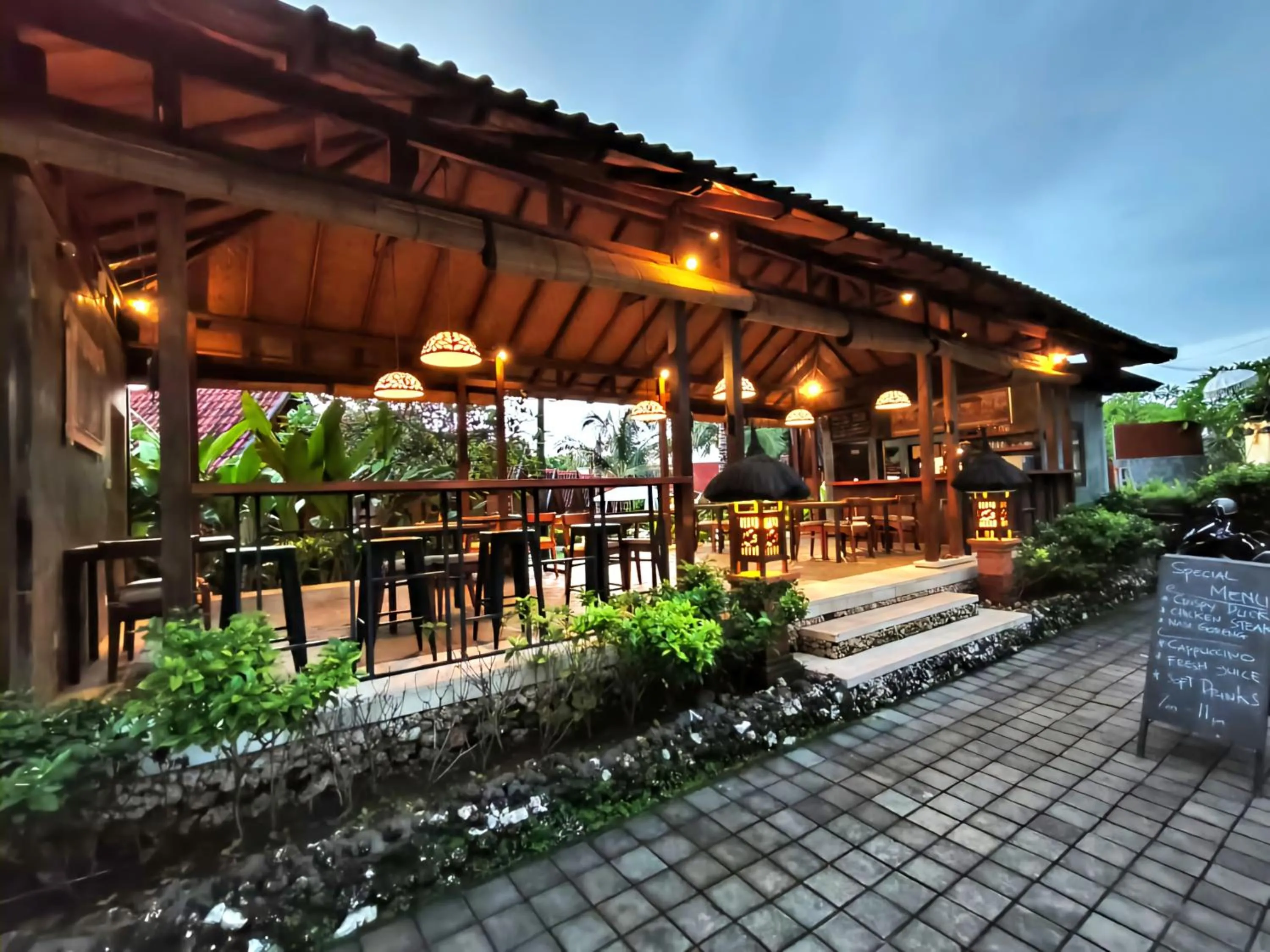 Restaurant/places to eat in Bingin Lodge Uluwatu