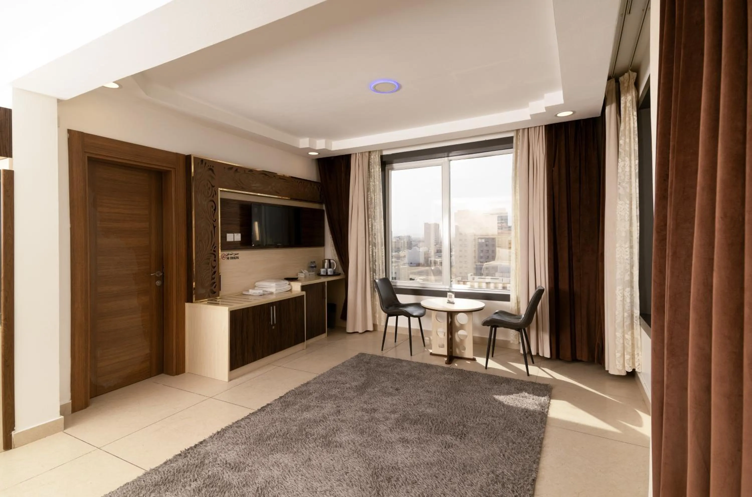 Seating area in Diamond Star Hotel فندق النجمة الماسية