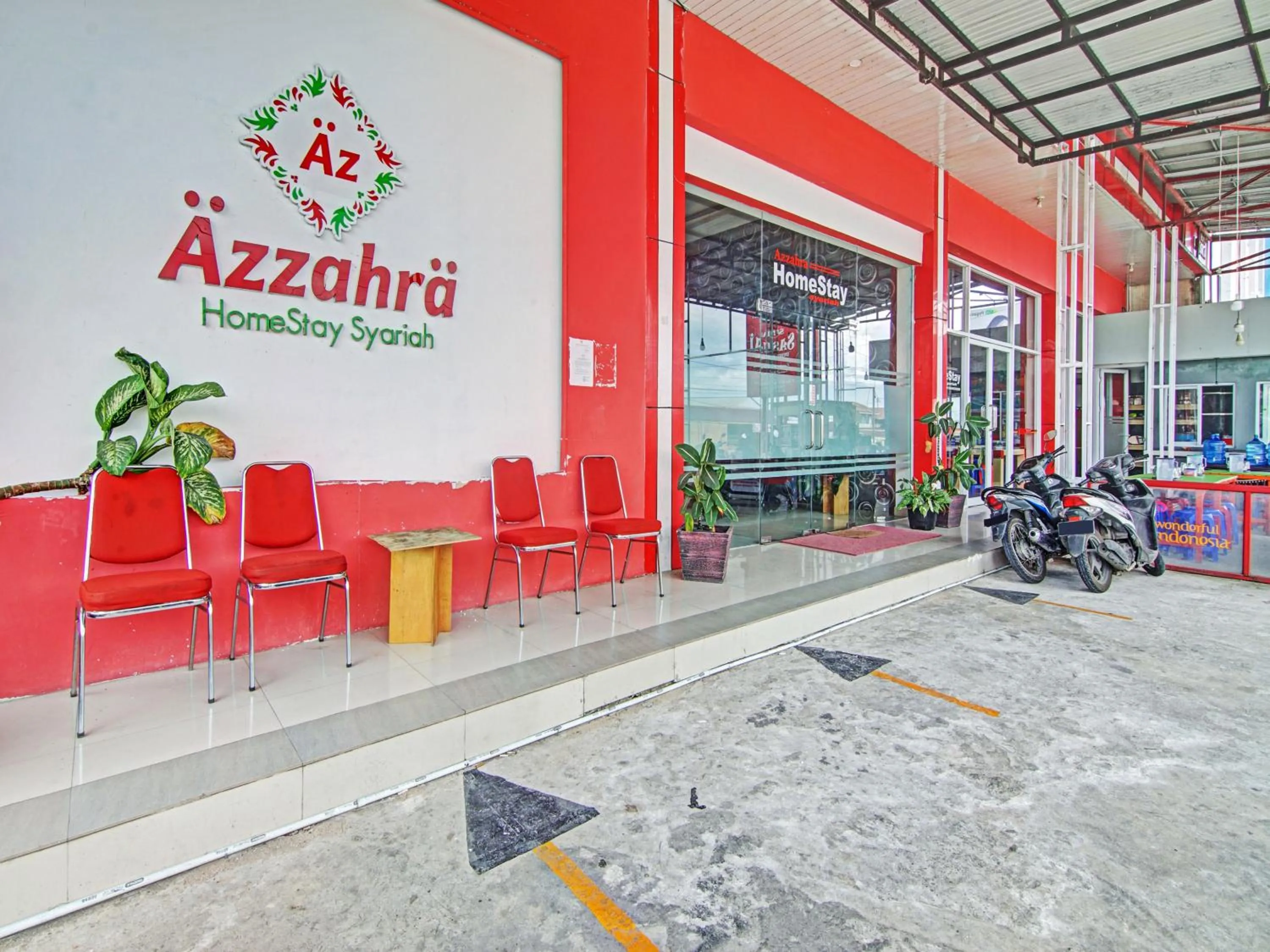 Facade/entrance in OYO 90419 Azzahra Homestay Syariah