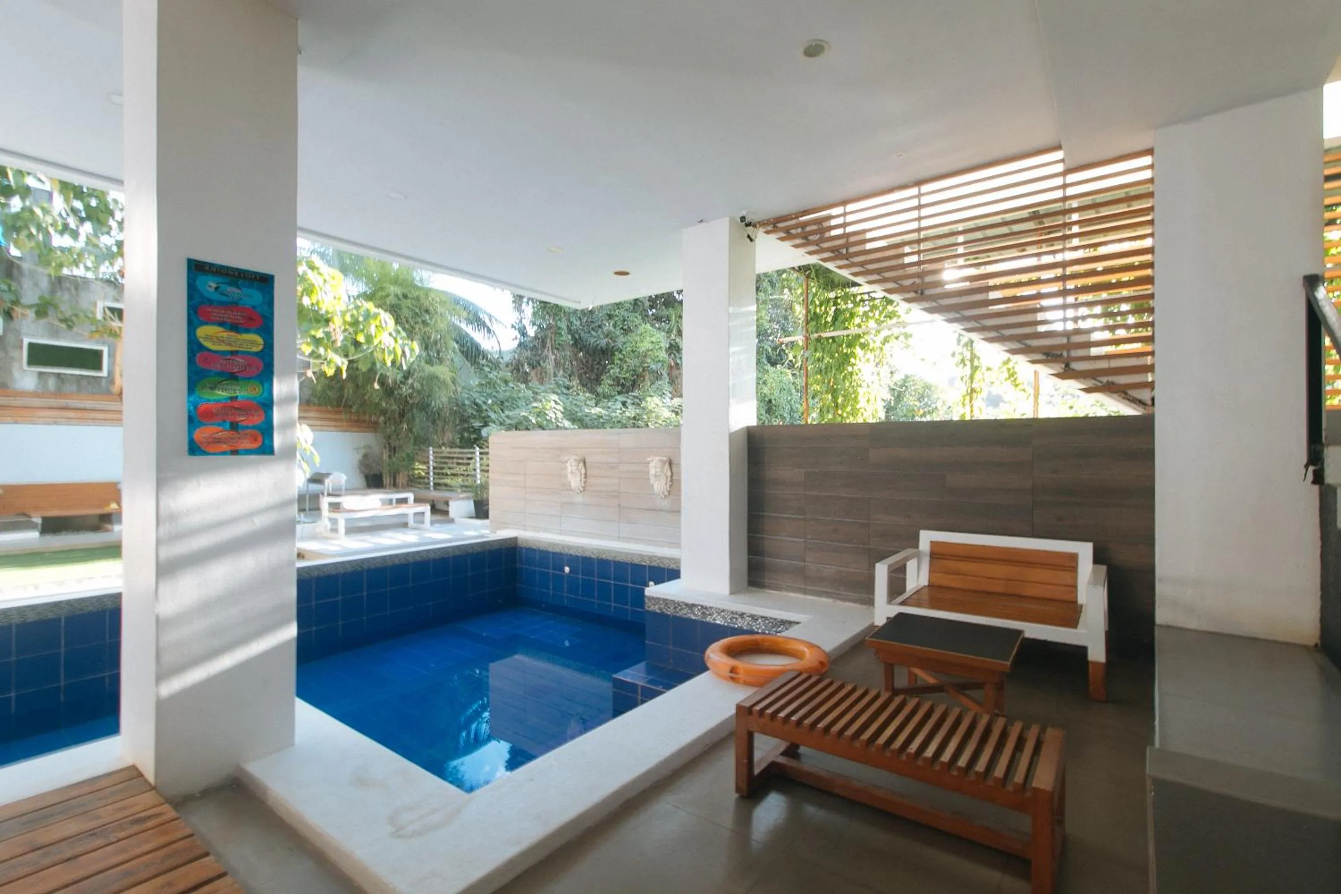 Swimming pool in RedDoorz at Anton's Loft Designer Resort Pansol Calamba Laguna