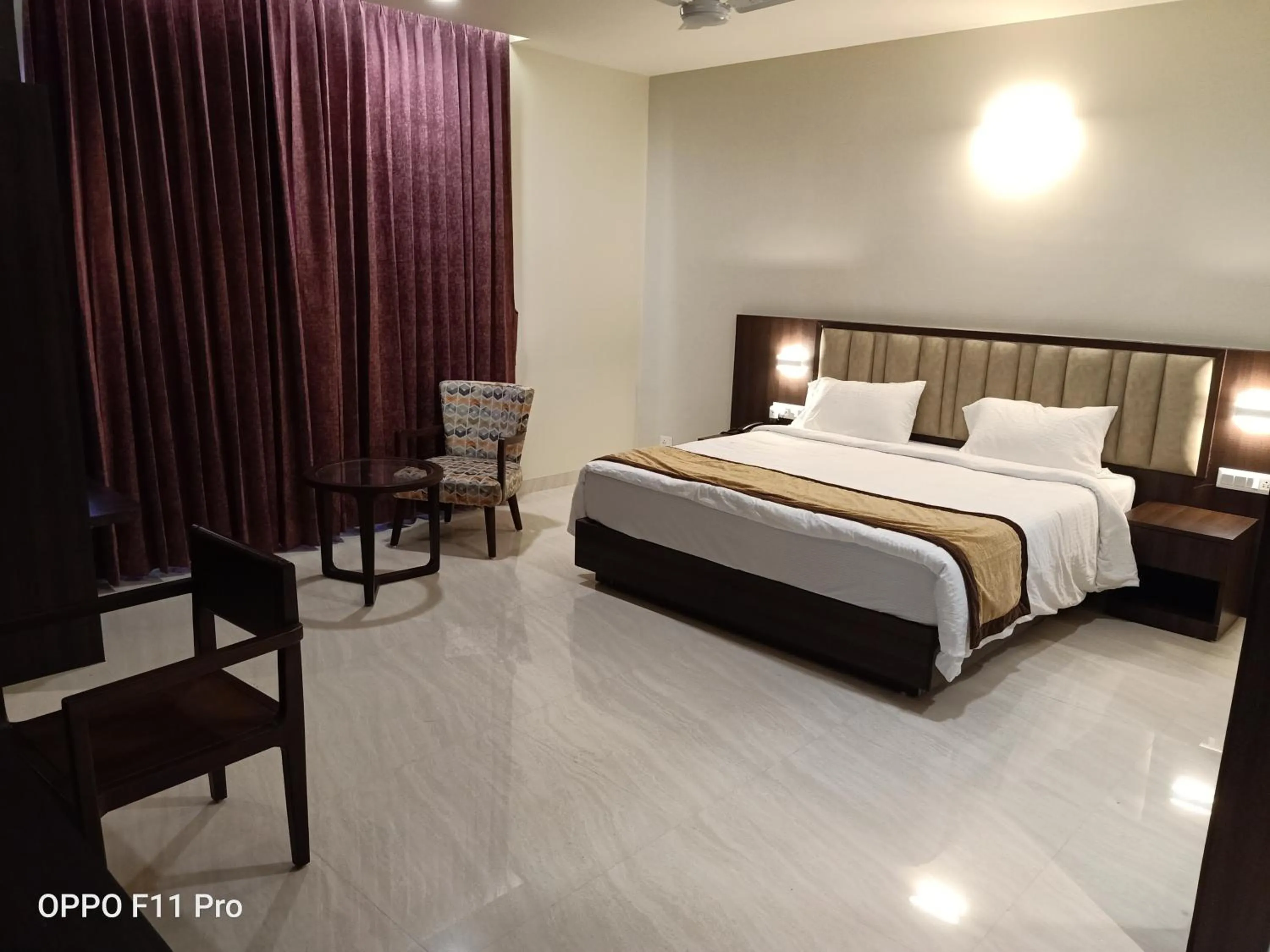 Bathroom, Bed in The Hotel Celebration