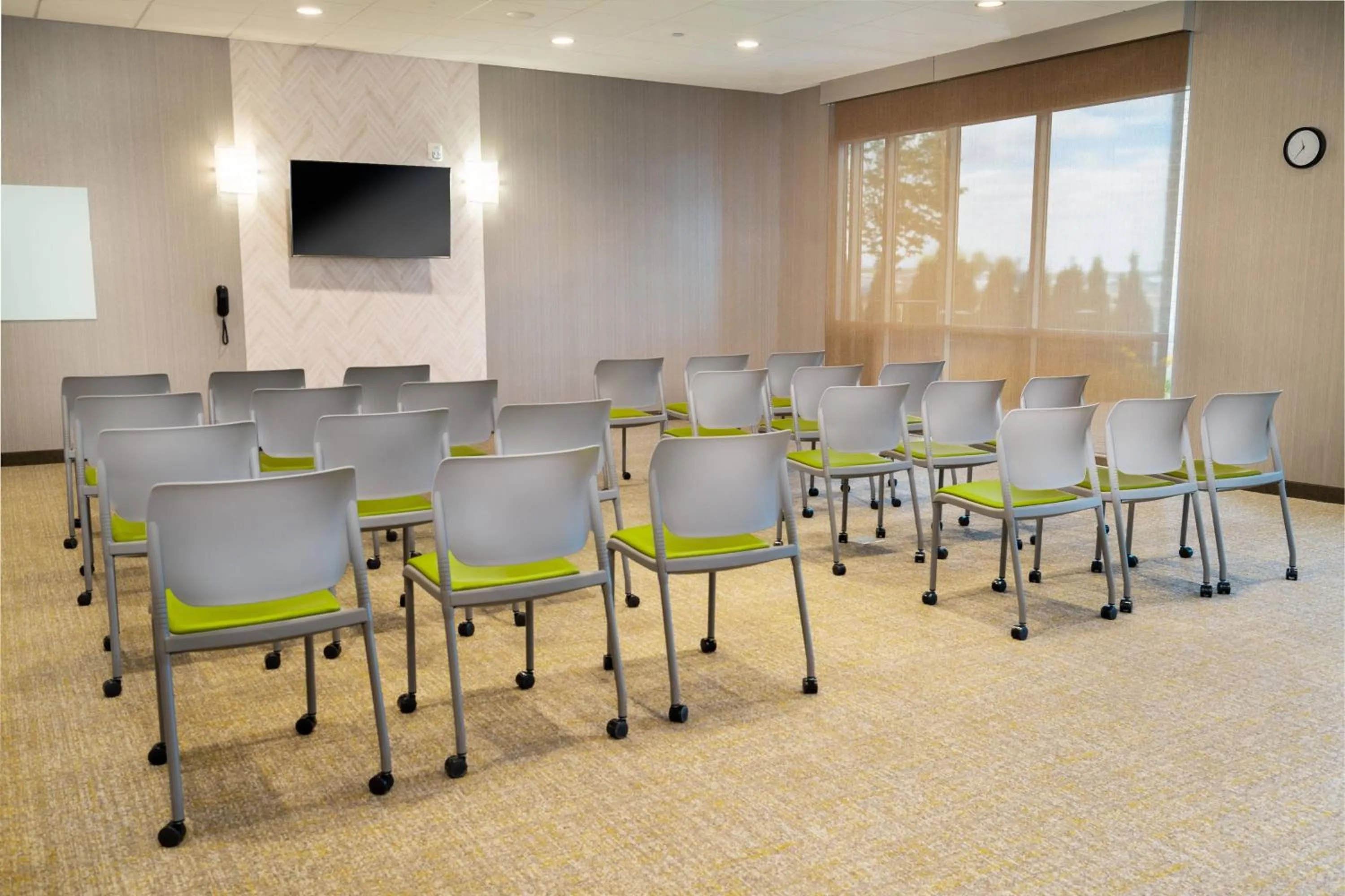 Meeting/conference room in SpringHill Suites Spokane Airport