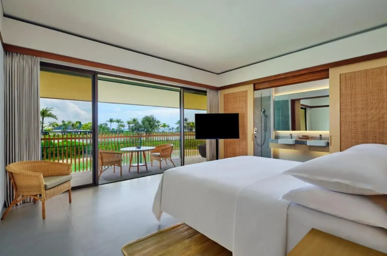 Ocean View, Guest room, 1 King, Ocean view, Balcony with Free Daily Resort Activities in Sheraton Belitung Resort Ocean View, Guest room, 1 King, Ocean view, Balcony with Free Daily Resort Activities in Sheraton Belitung Resort