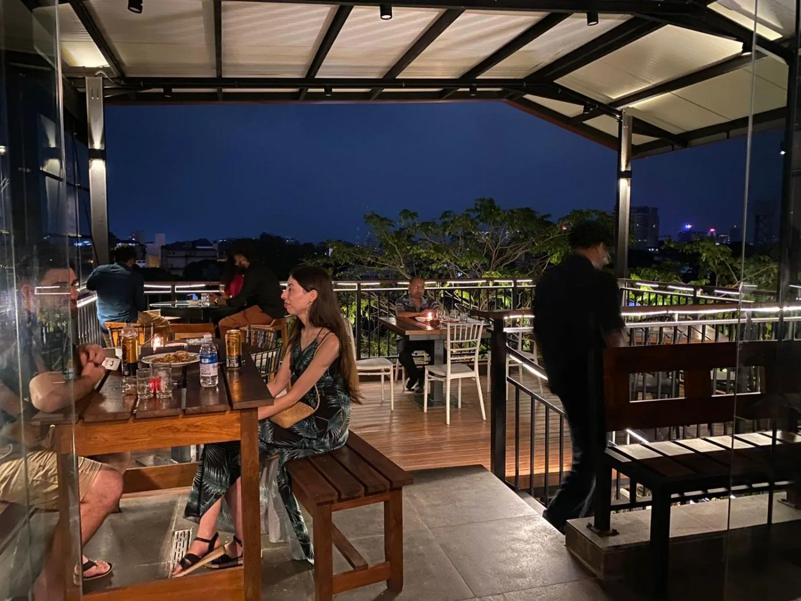 Restaurant/places to eat in The Den 23