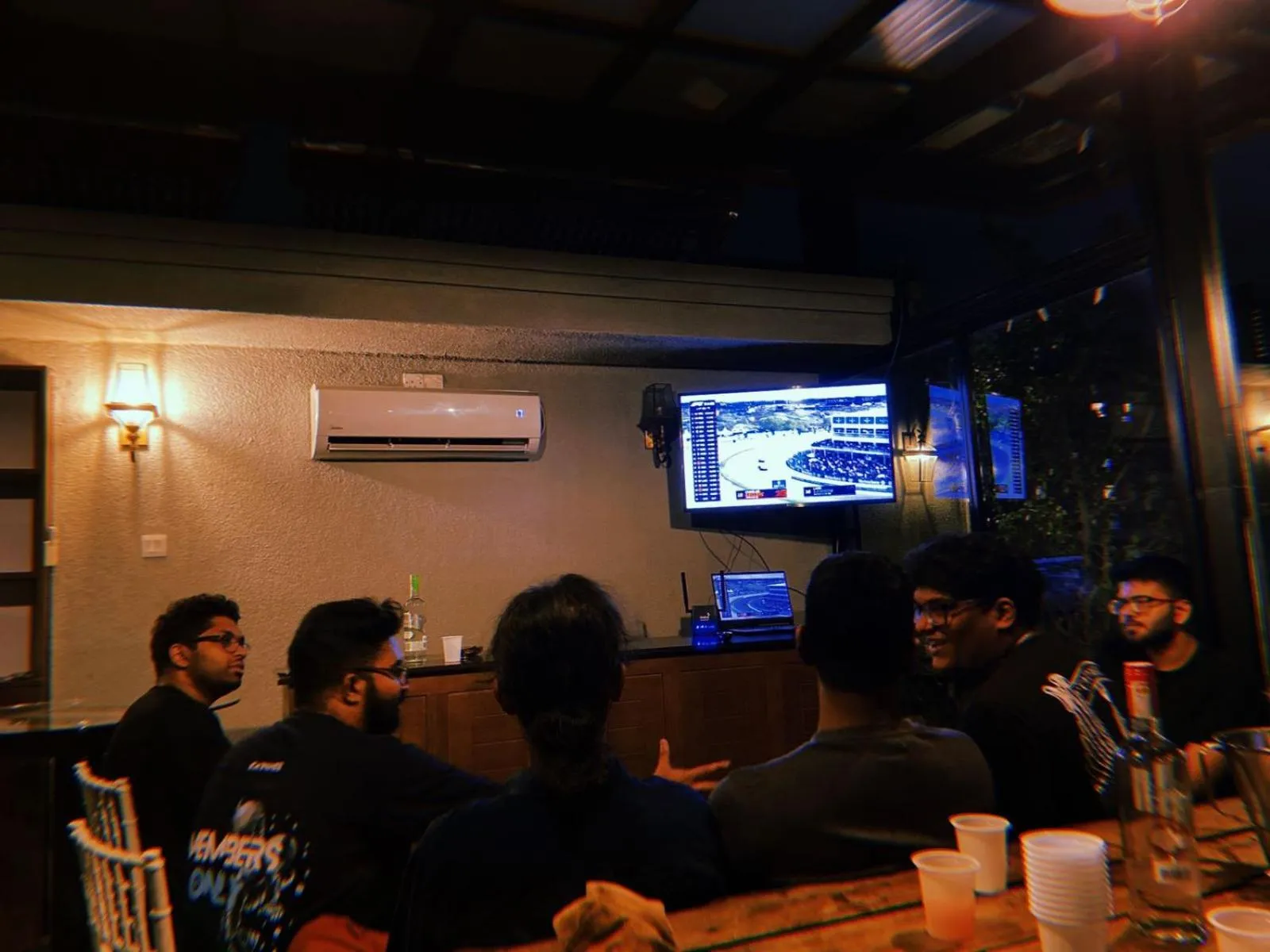 Restaurant/places to eat in The Den 23