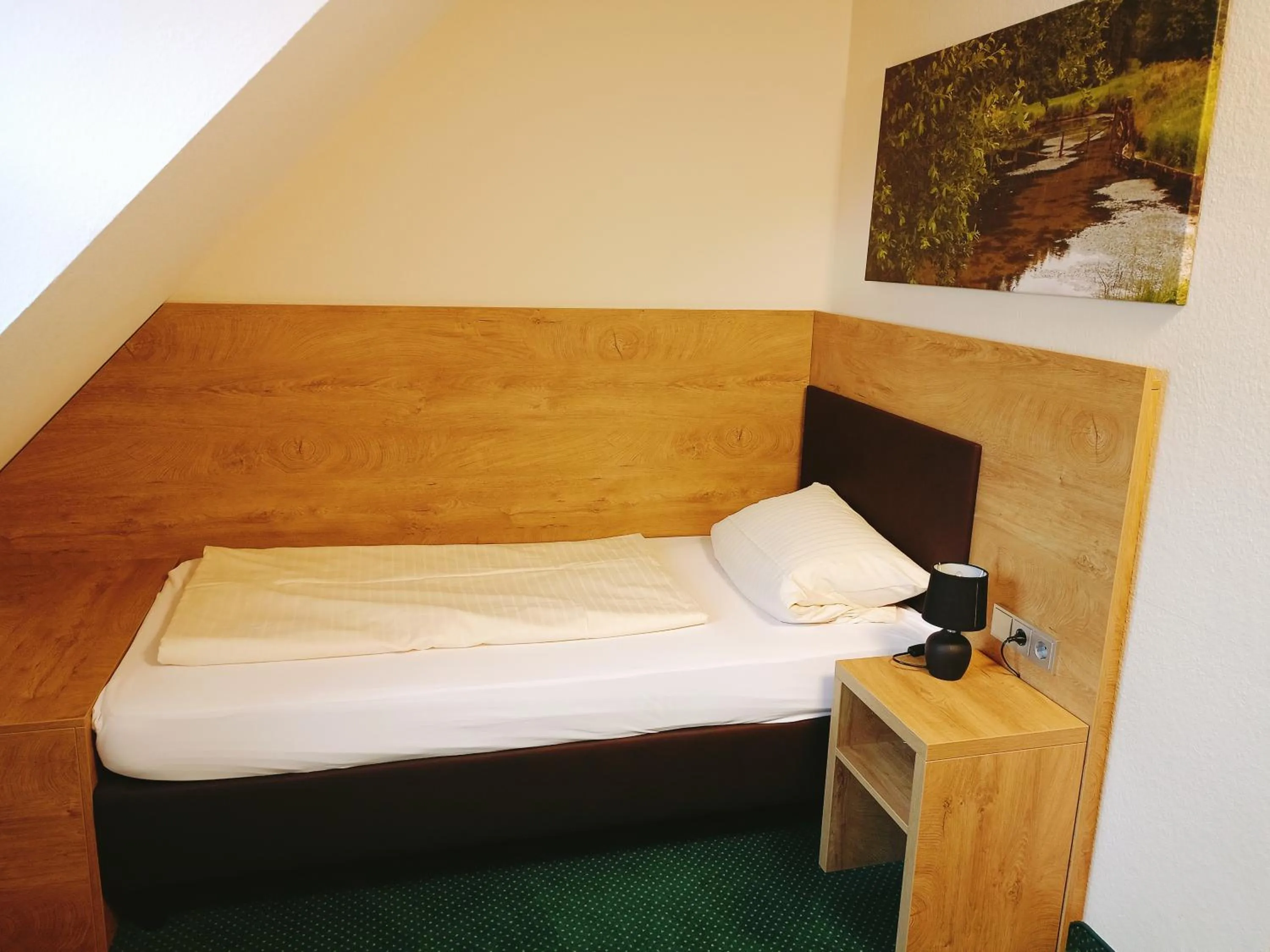 Bed in Hotel Gasthof Zum Löwen