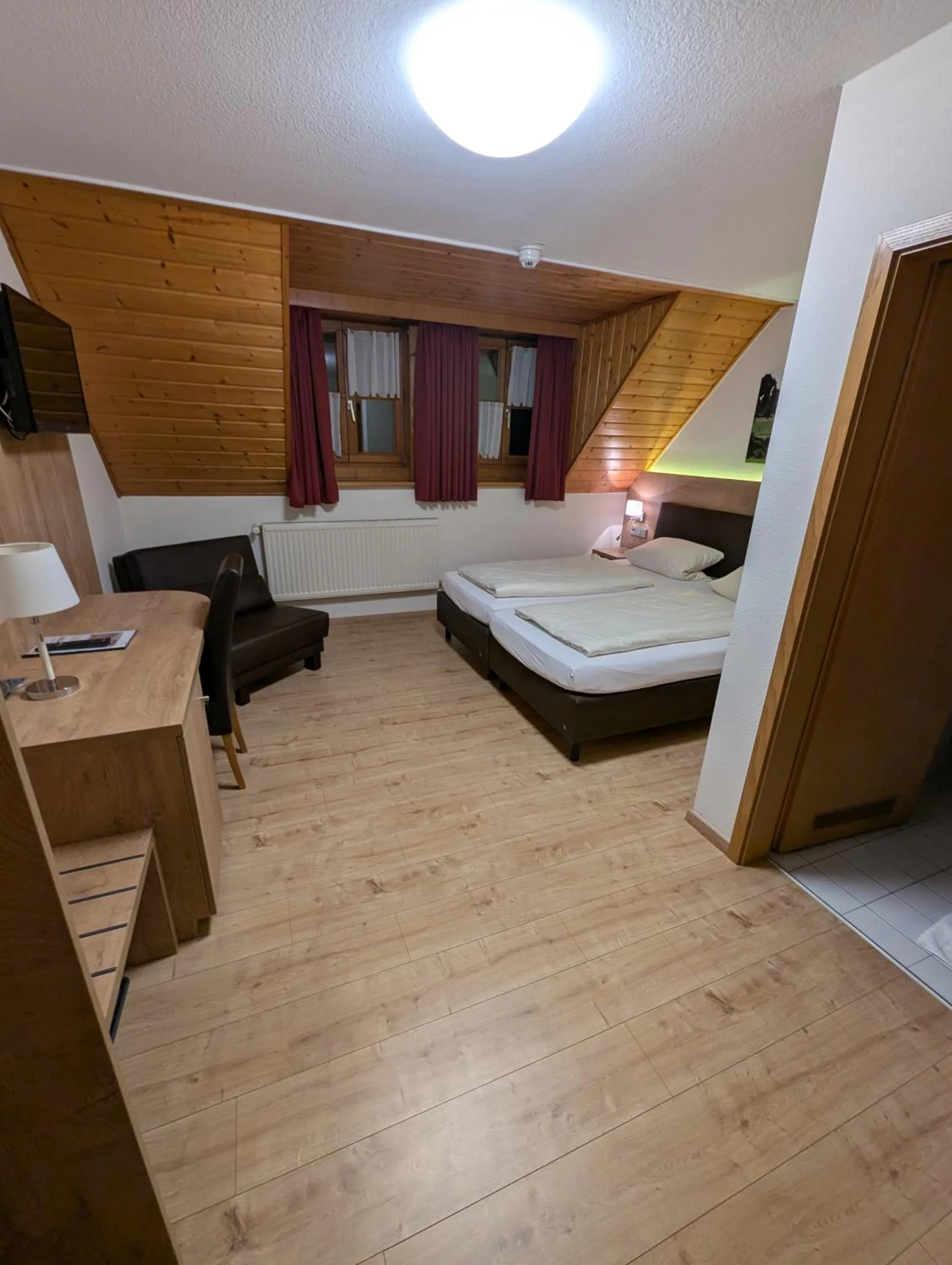 Bed in Hotel Gasthof Zum Löwen