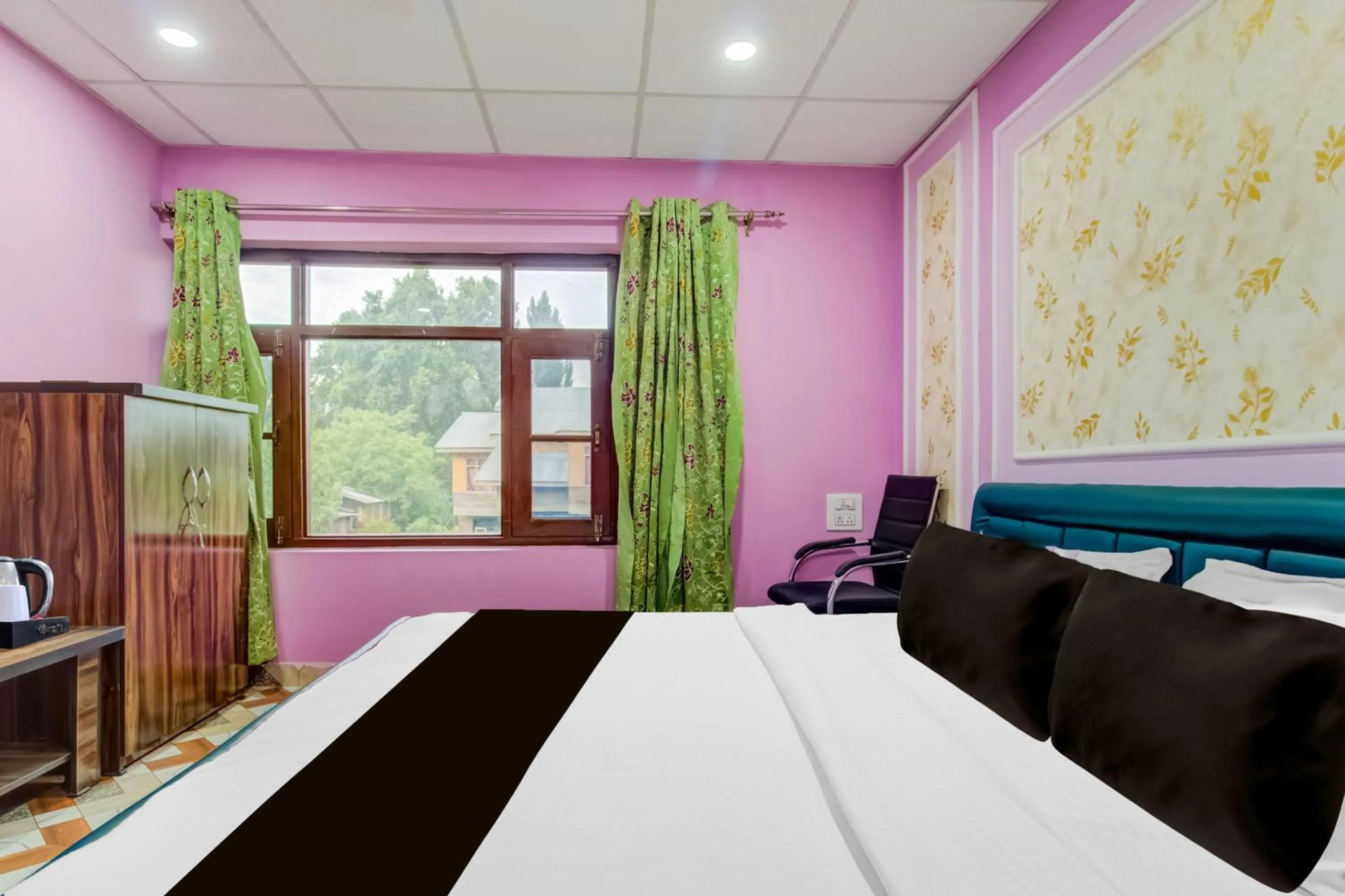 Bedroom, Bed in Collection O Airport Road Solina