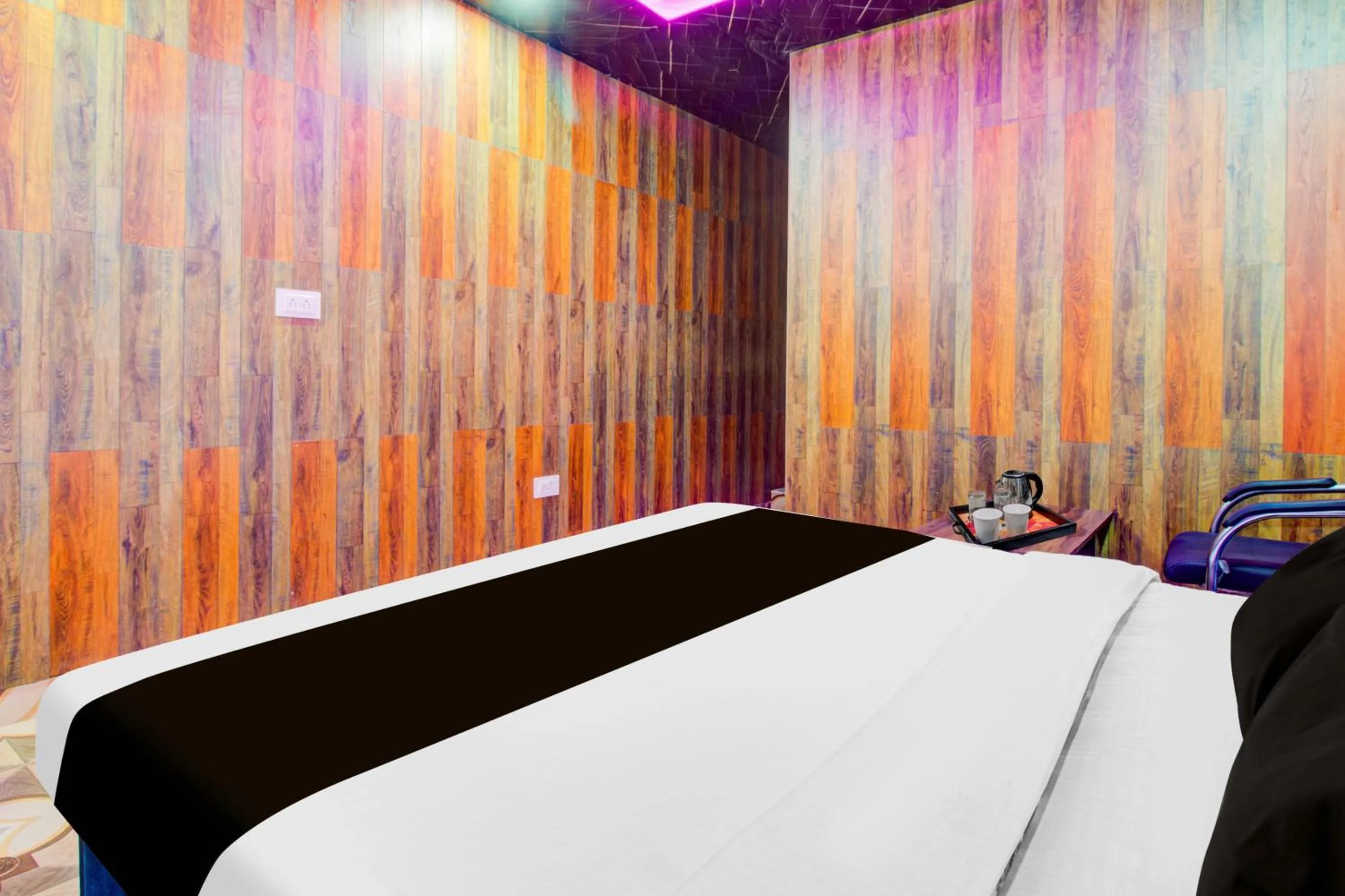 Bedroom, Bed in Collection O Airport Road Solina