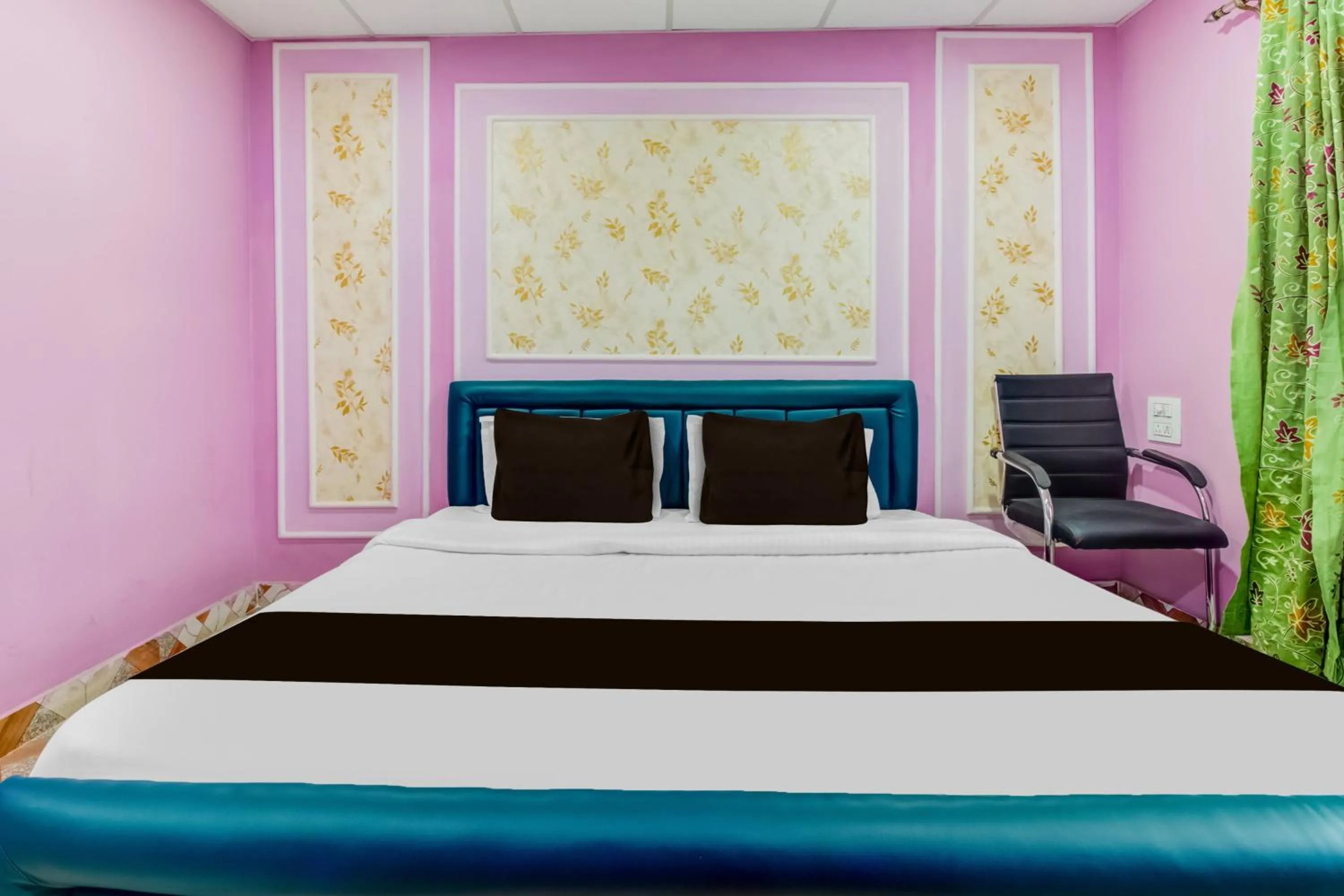 Bedroom, Bed in Collection O Airport Road Solina