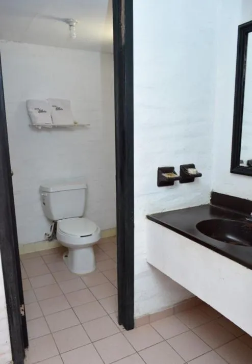 Bathroom in Hotel El Rancho