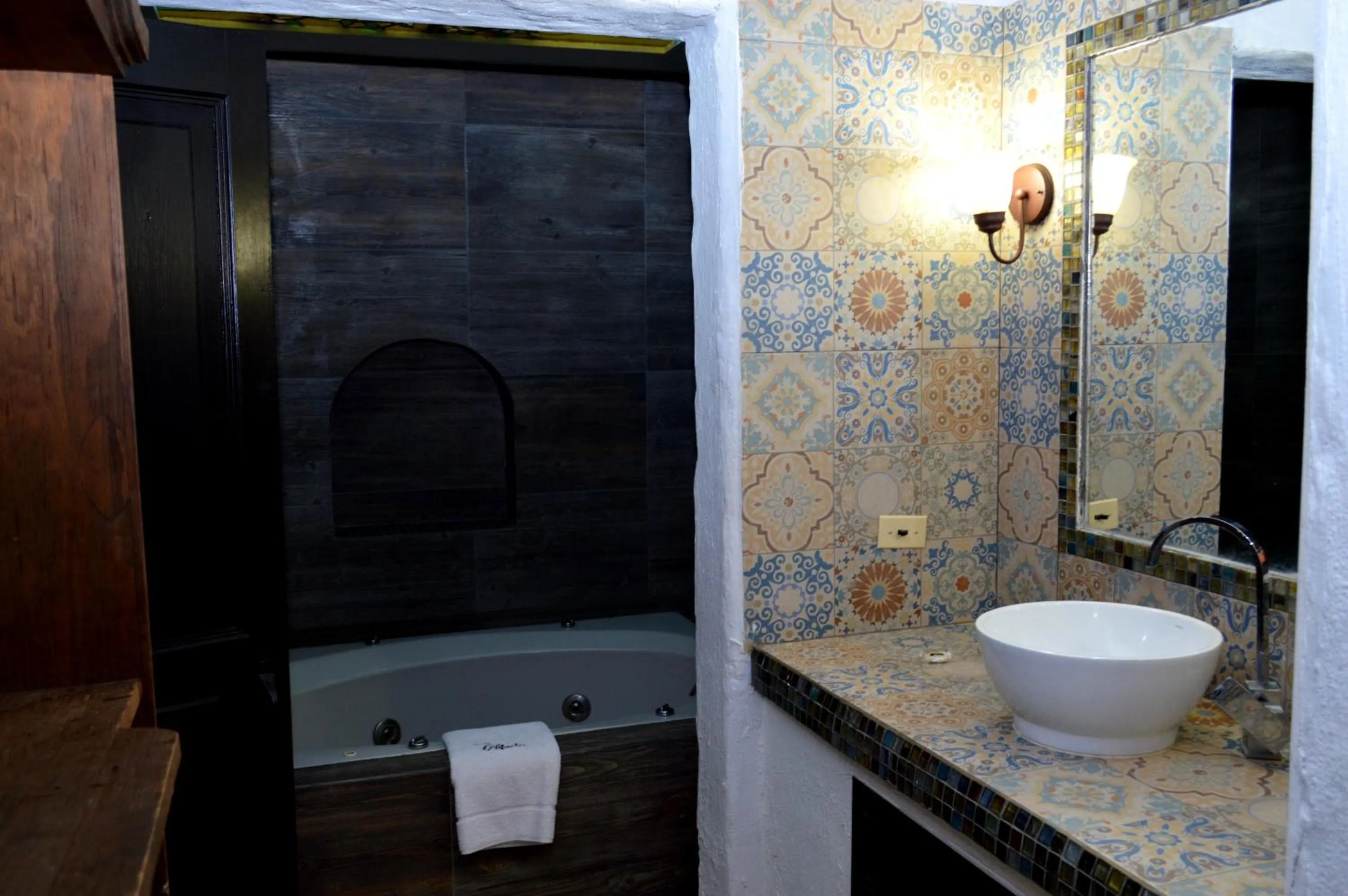 Photo of the whole room in Hotel El Rancho