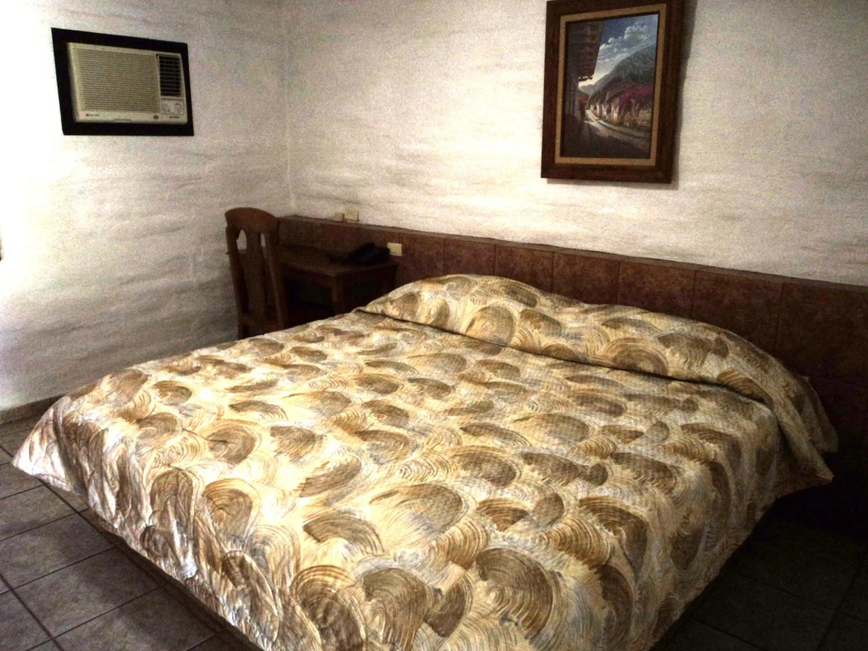 Decorative detail in Hotel El Rancho