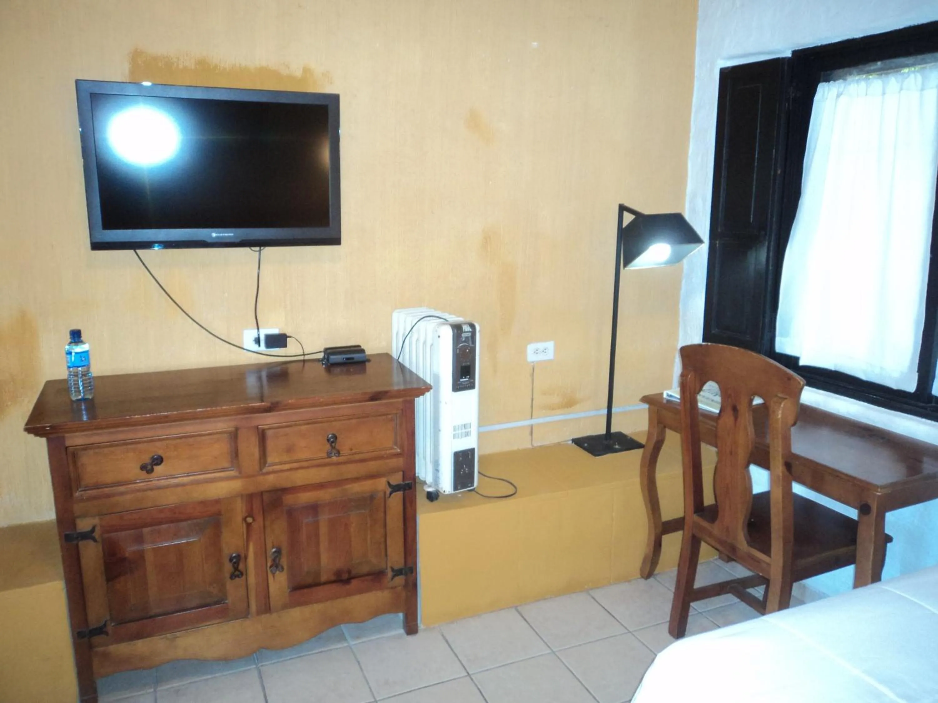 Decorative detail in Hotel El Rancho