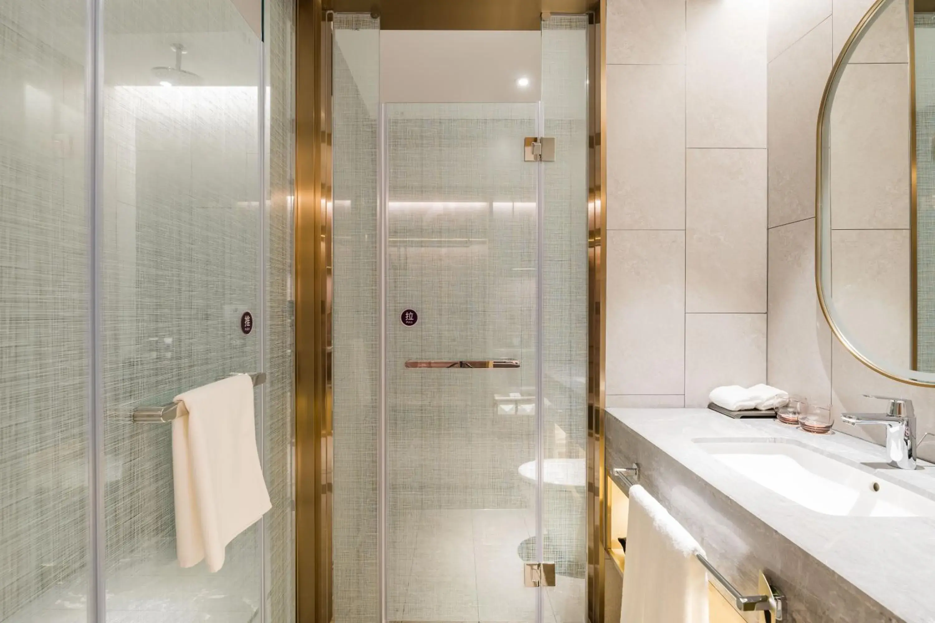 Standard Twin Room - single occupancy in Mercure Changzhou Jintan Standard Twin Room - single occupancy in Mercure Changzhou Jintan