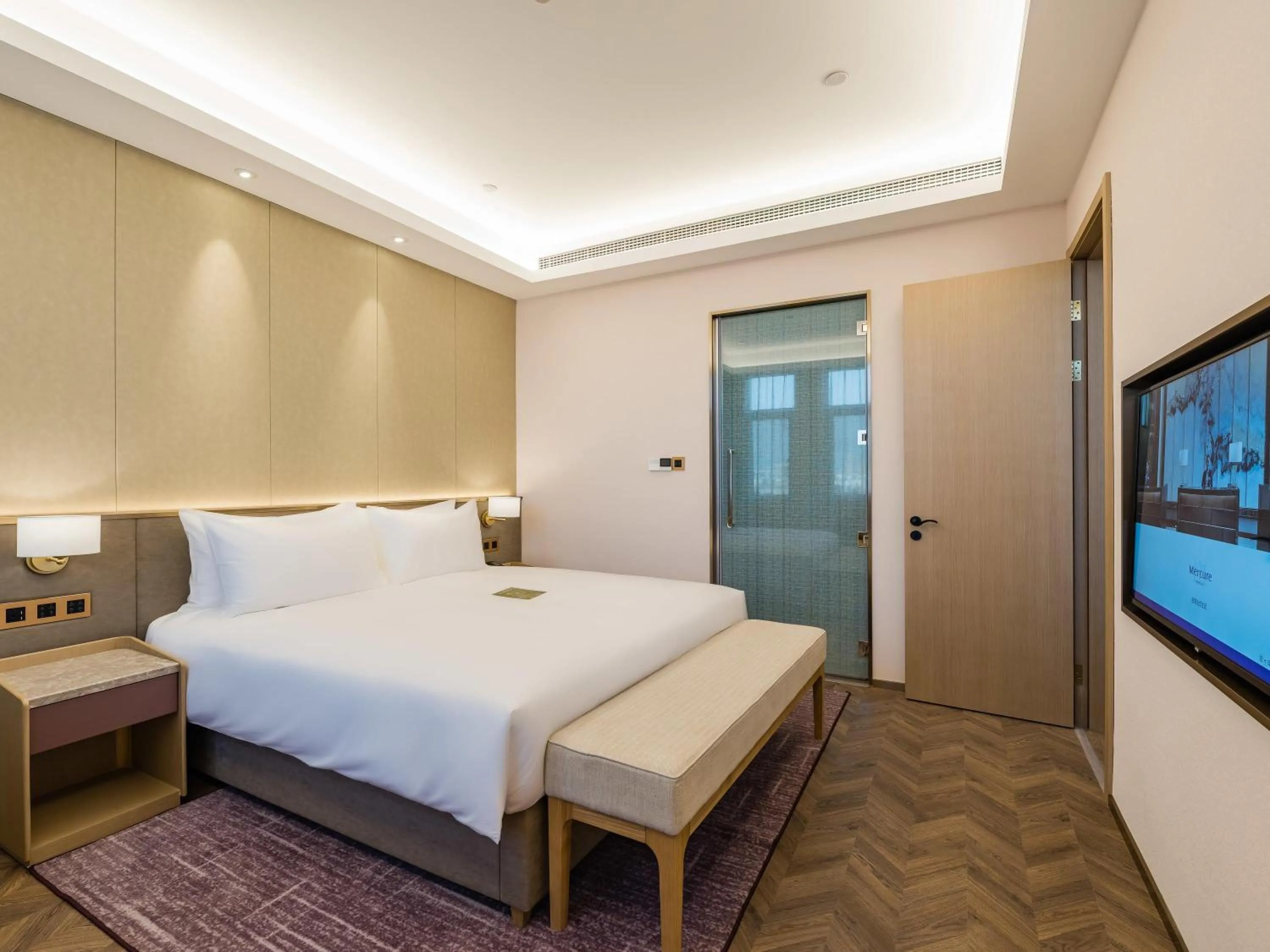 Bedroom in Mercure Changzhou Jintan