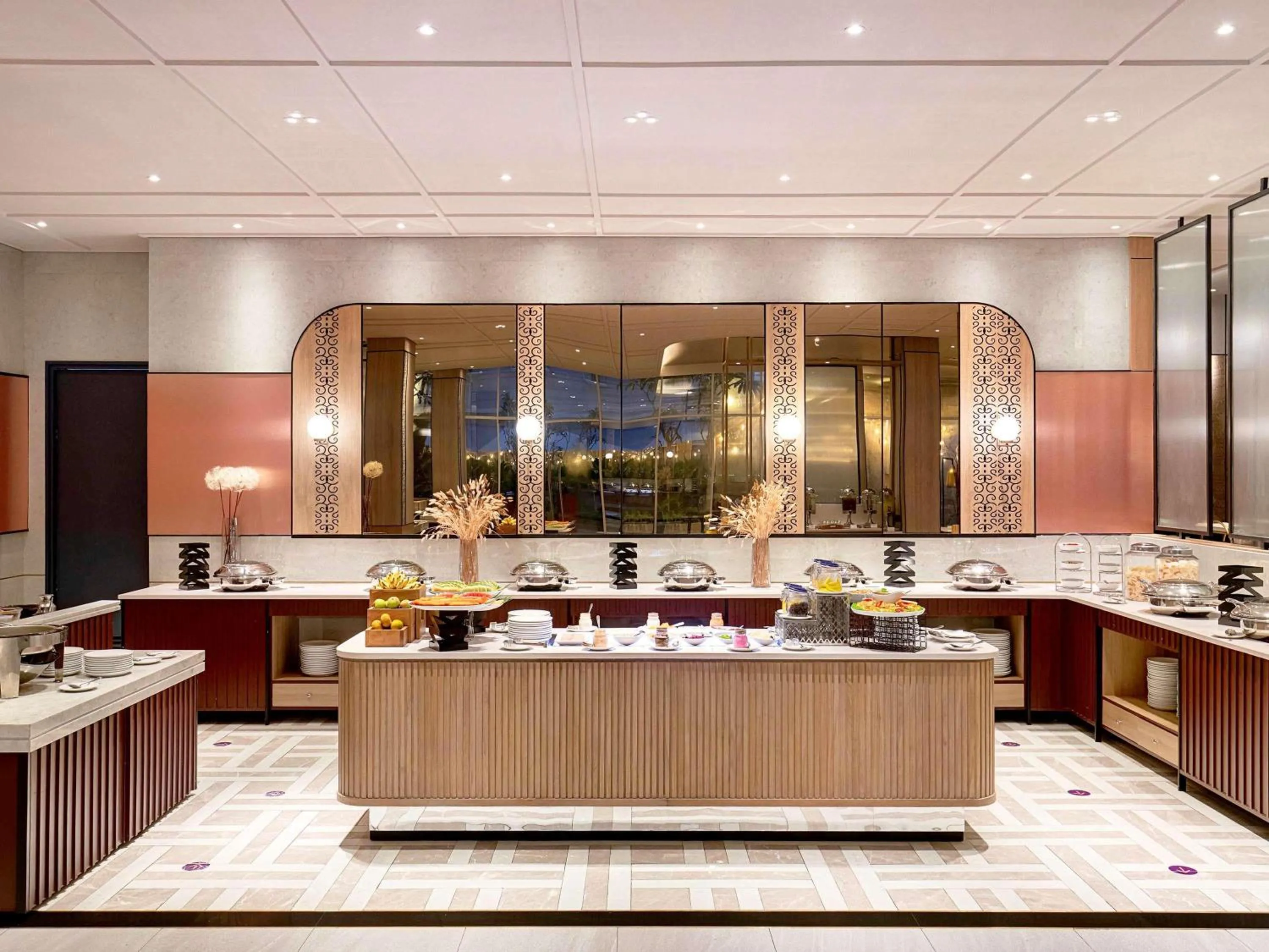 Restaurant/places to eat in Mercure Samarinda