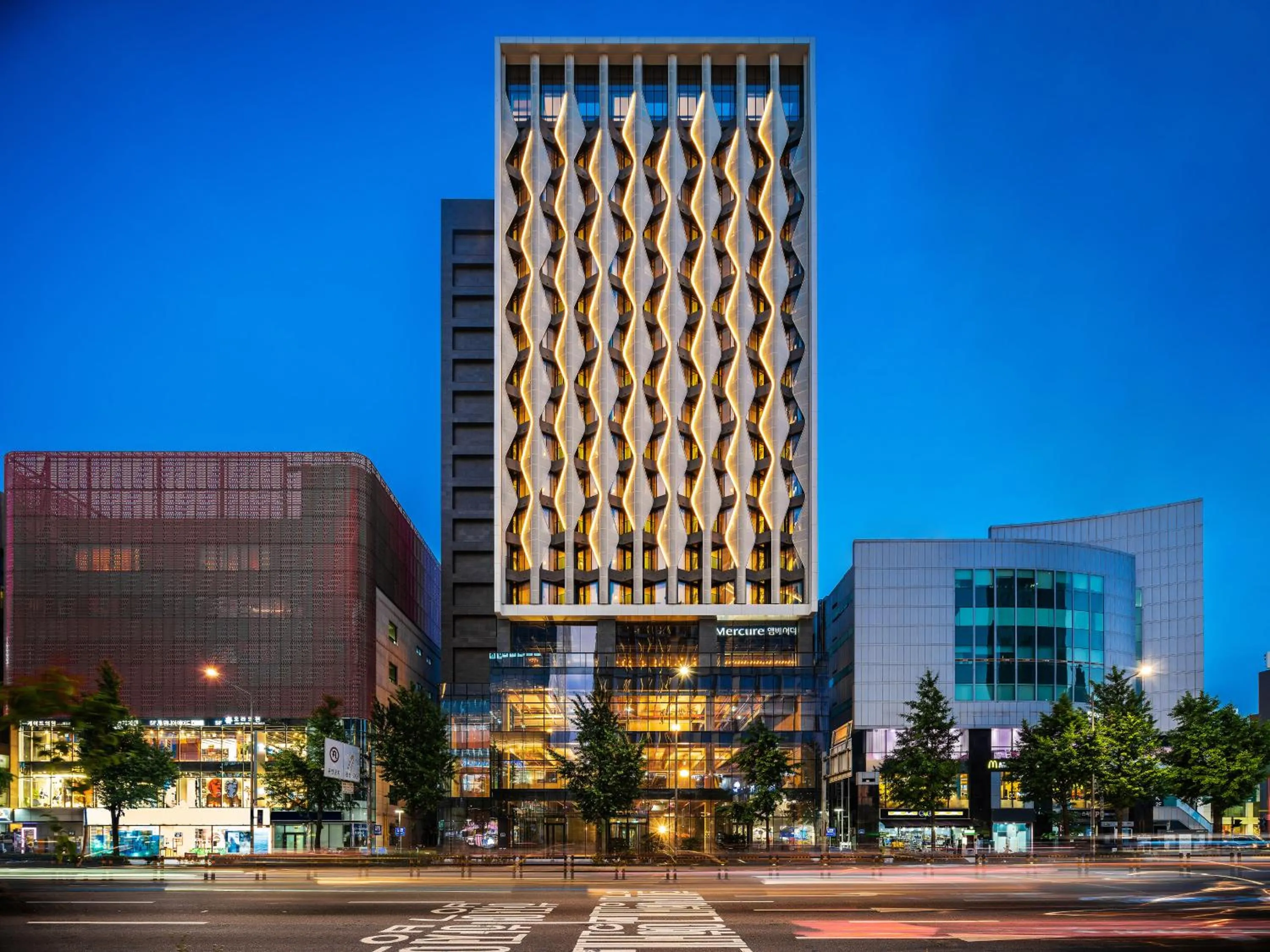 Property building in Mercure Ambassador Seoul Hongdae