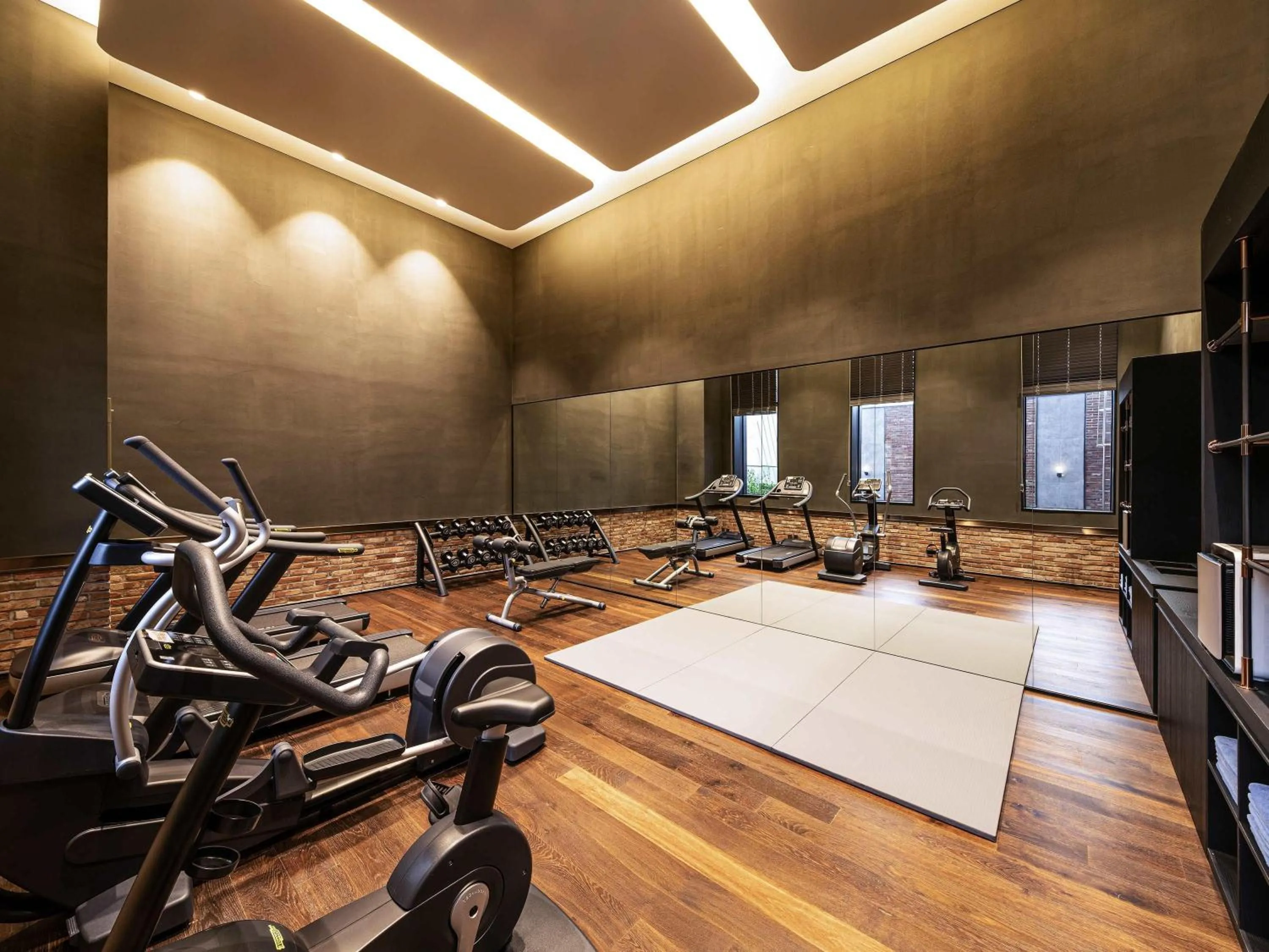 Fitness centre/facilities in Mercure Ambassador Seoul Hongdae