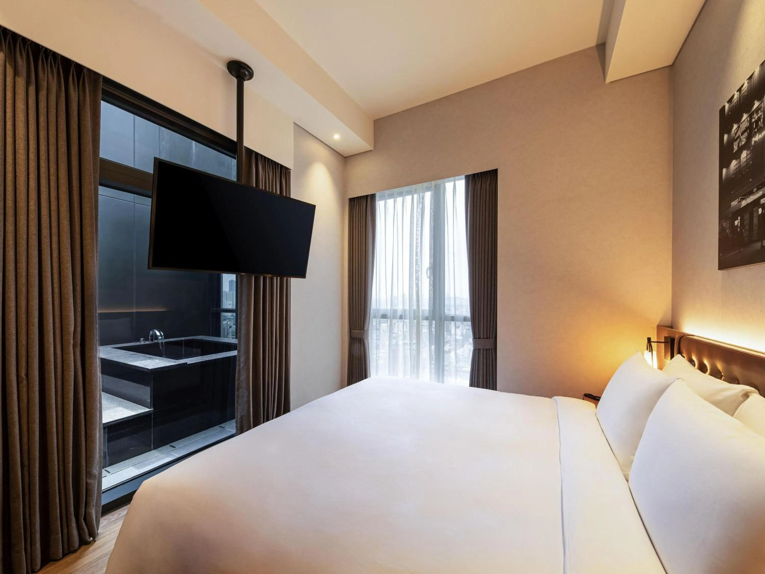 Bedroom, Bed in Mercure Ambassador Seoul Hongdae