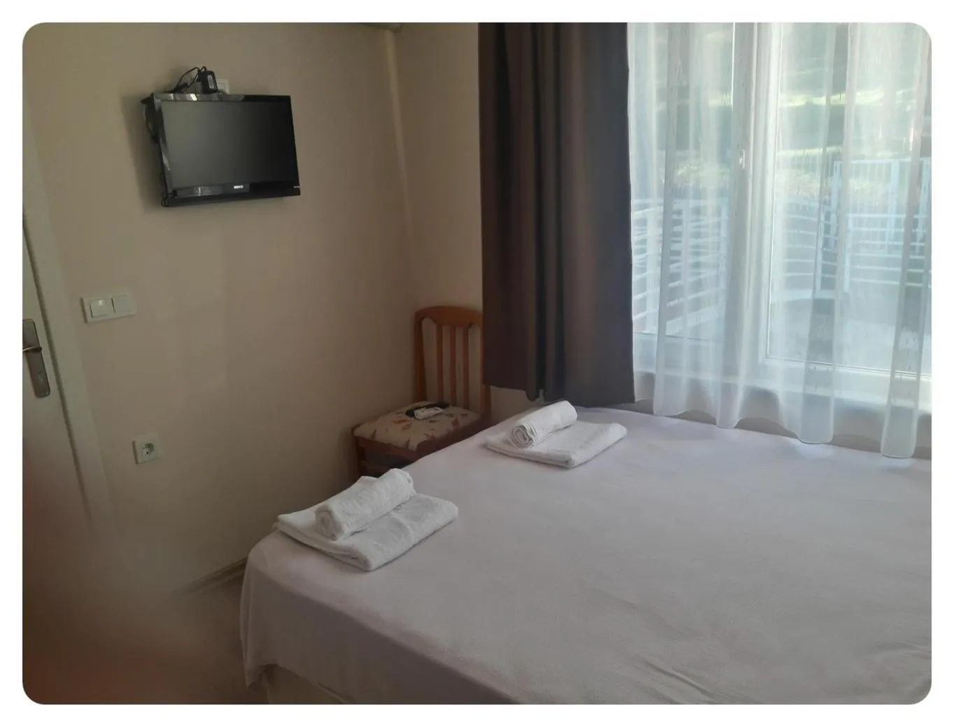 Photo of the whole room, Bed in Çamlaraltıpansiyon