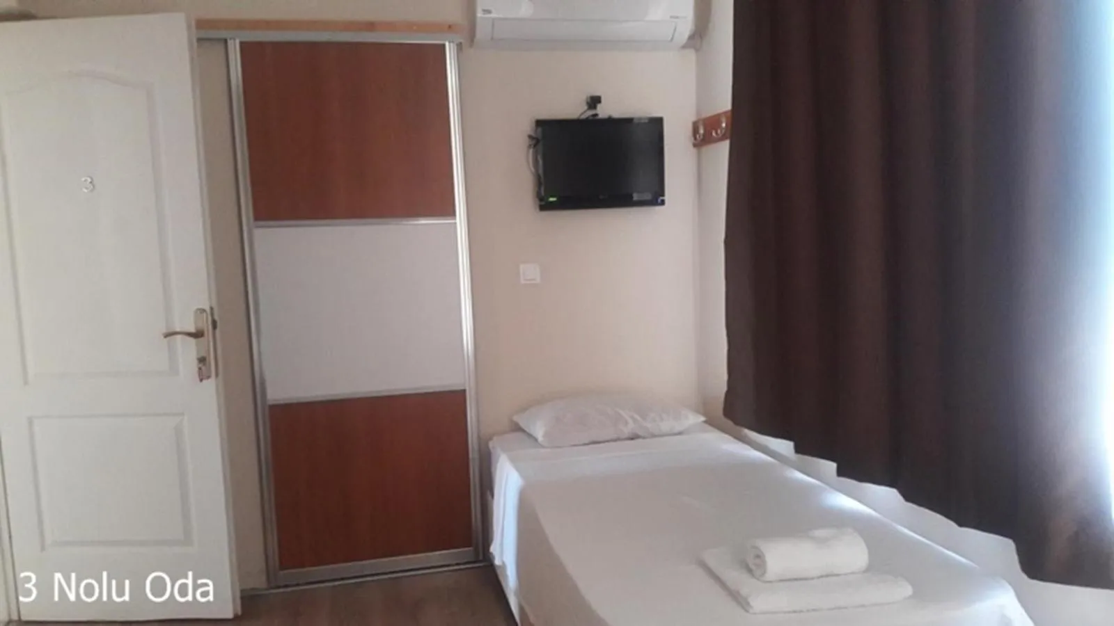 Photo of the whole room, Bed in Çamlaraltıpansiyon