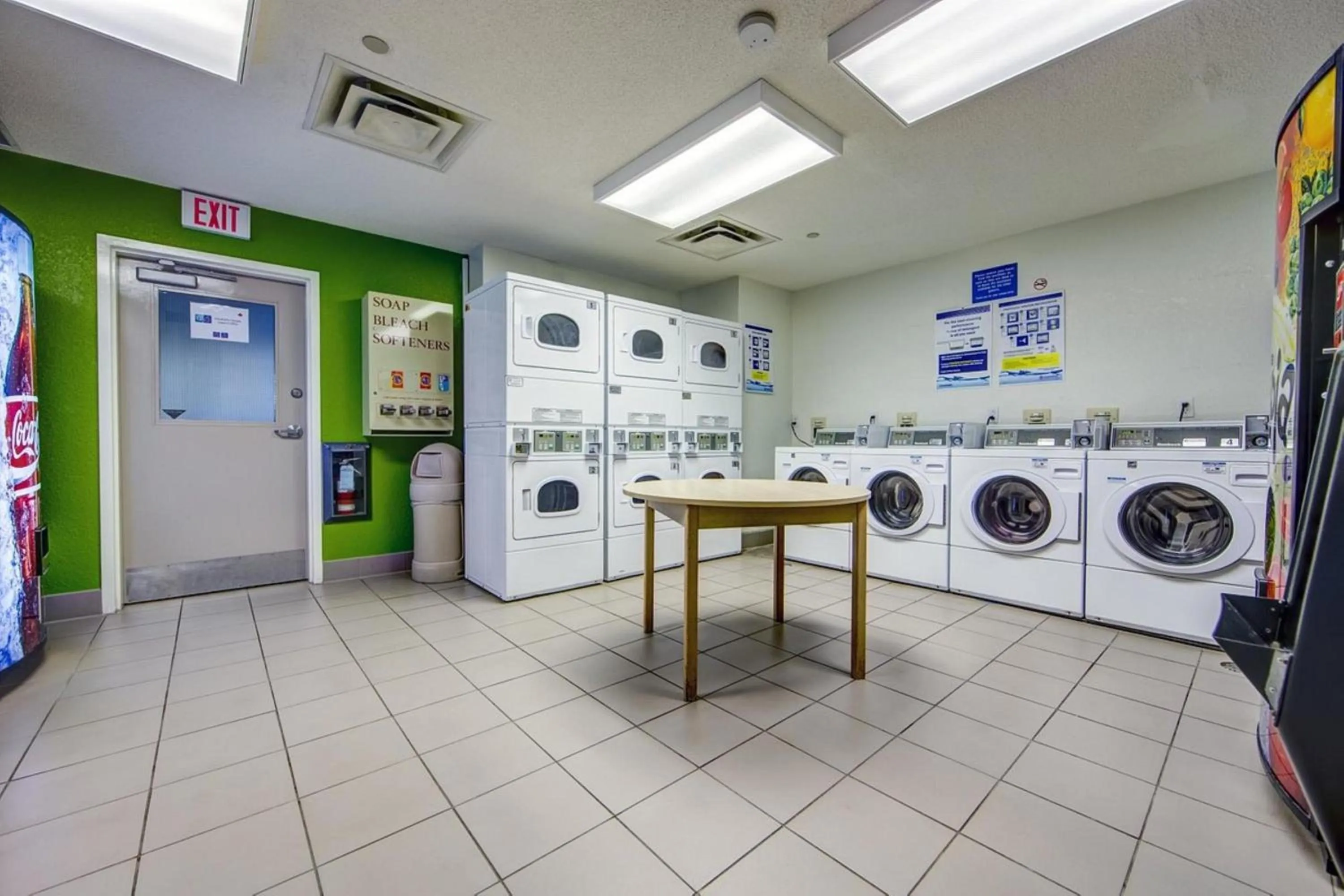 vending machine in Studio 6 Toronto - Mississauga with Kitchenettes