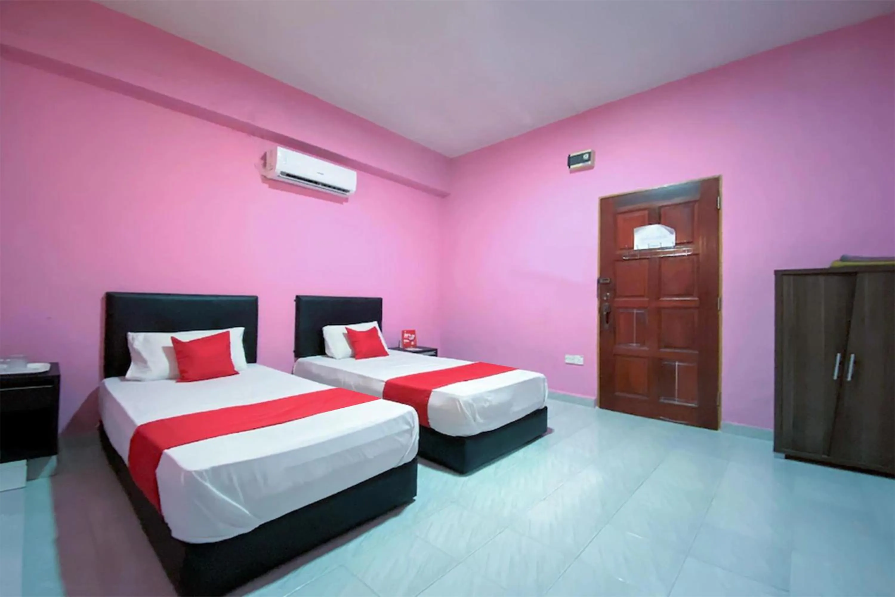 Bed in Coop Hotel Kangar
