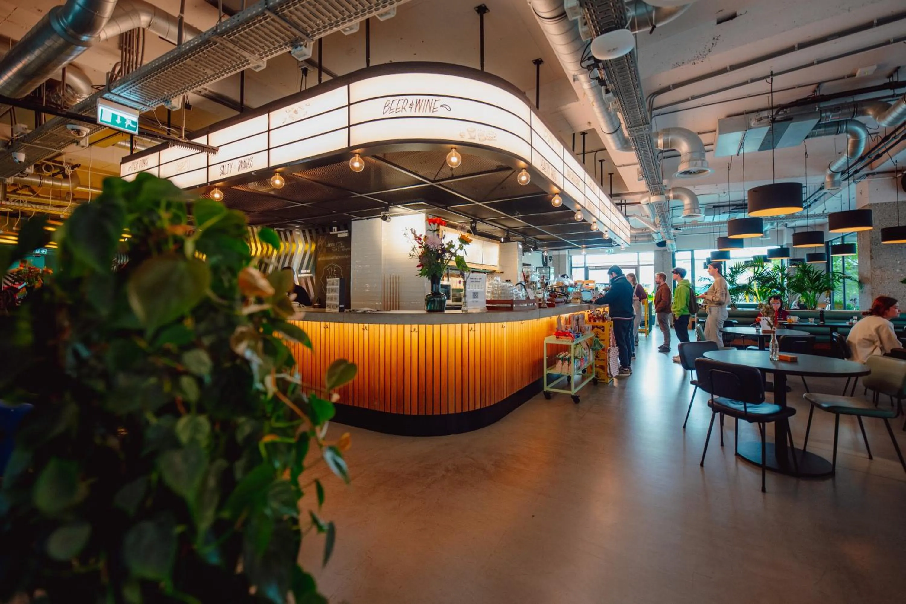 Restaurant/places to eat in The Social Hub Amsterdam West 4 star