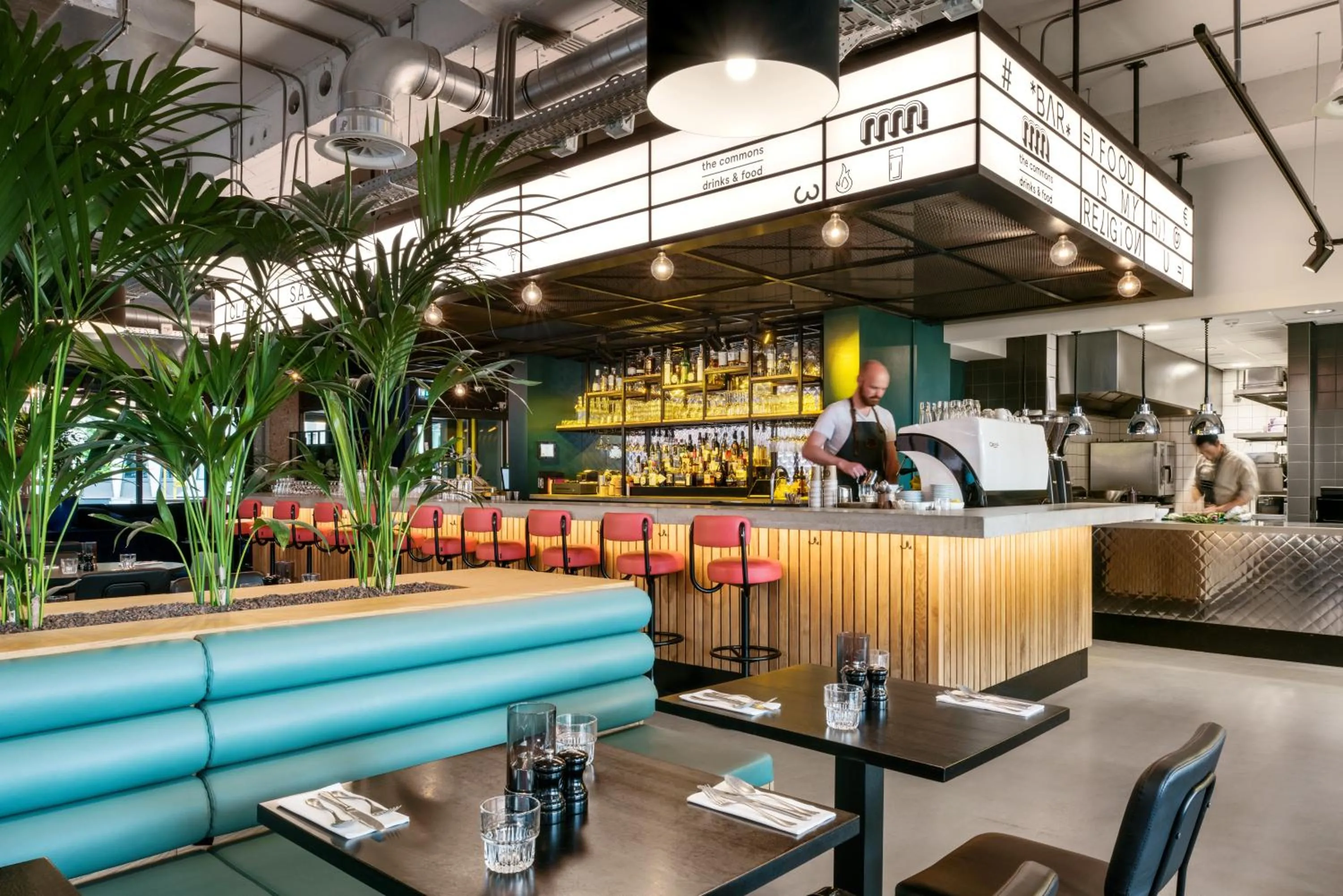 Restaurant/places to eat in The Social Hub Amsterdam West 4 star