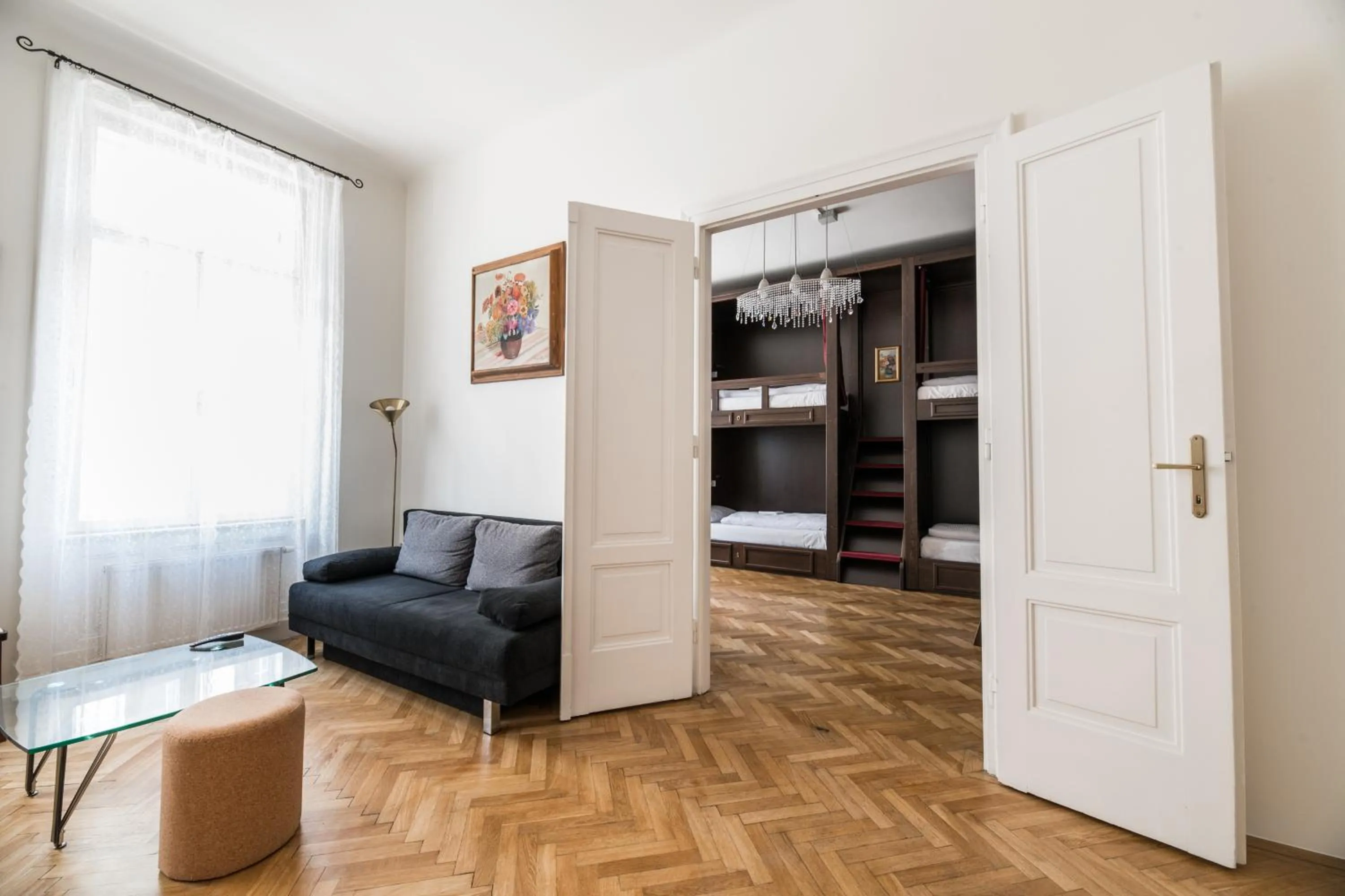 Communal lounge/ TV room in Vienna Boutique - Premium Hostel