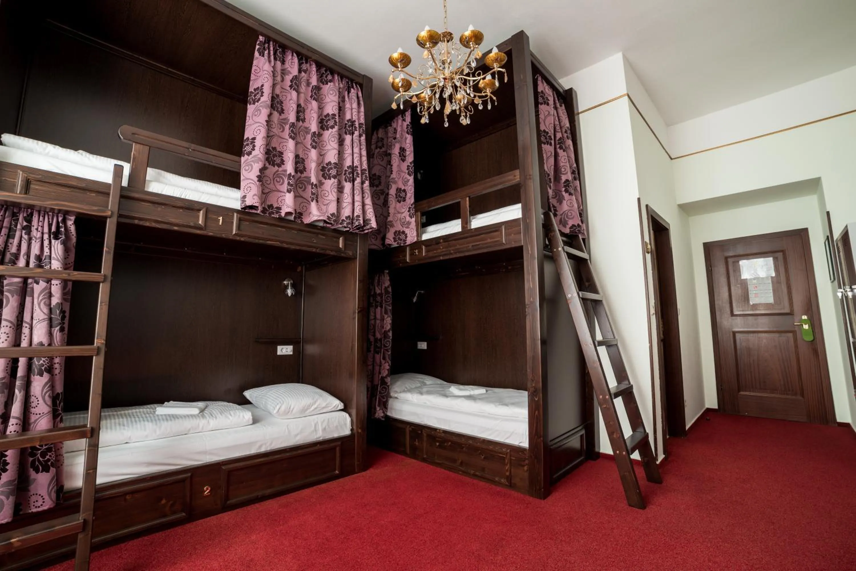 Photo of the whole room, Bed in Vienna Boutique - Premium Hostel