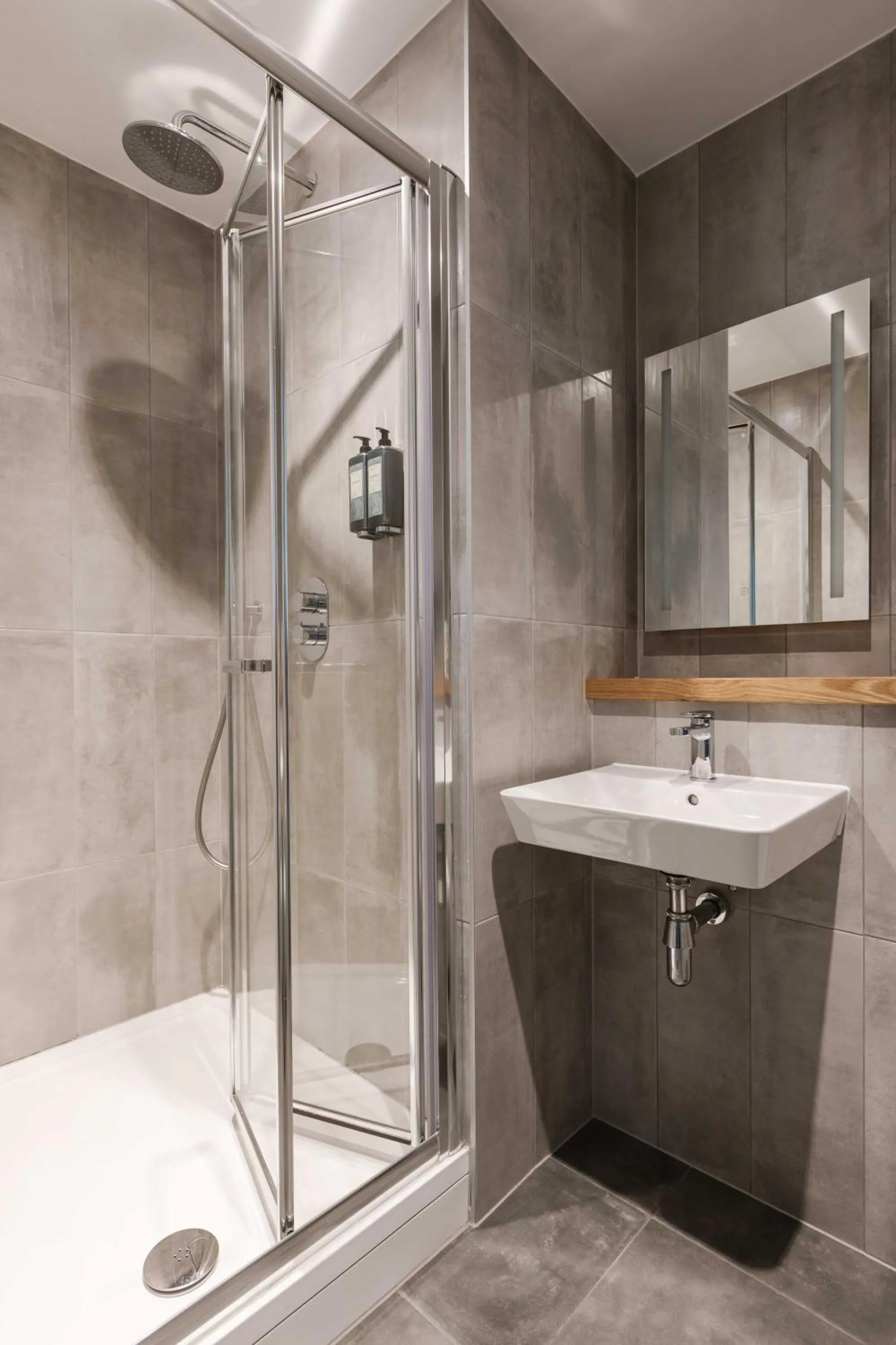 Bathroom in Haslem Hotel