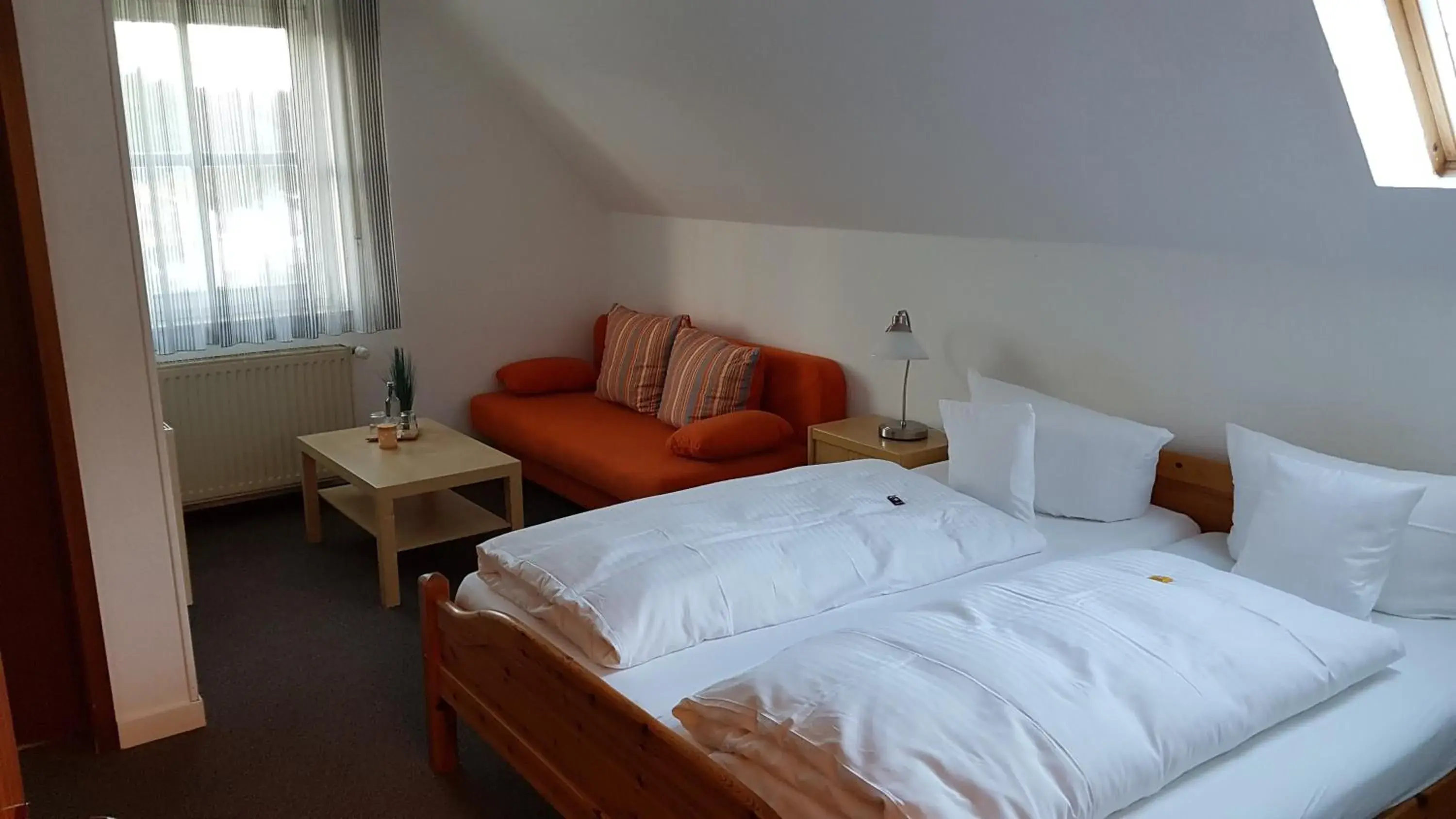 Standard Triple Studio - single occupancy in Stadthotel am Bühnenhaus Standard Triple Studio - single occupancy in Stadthotel am Bühnenhaus