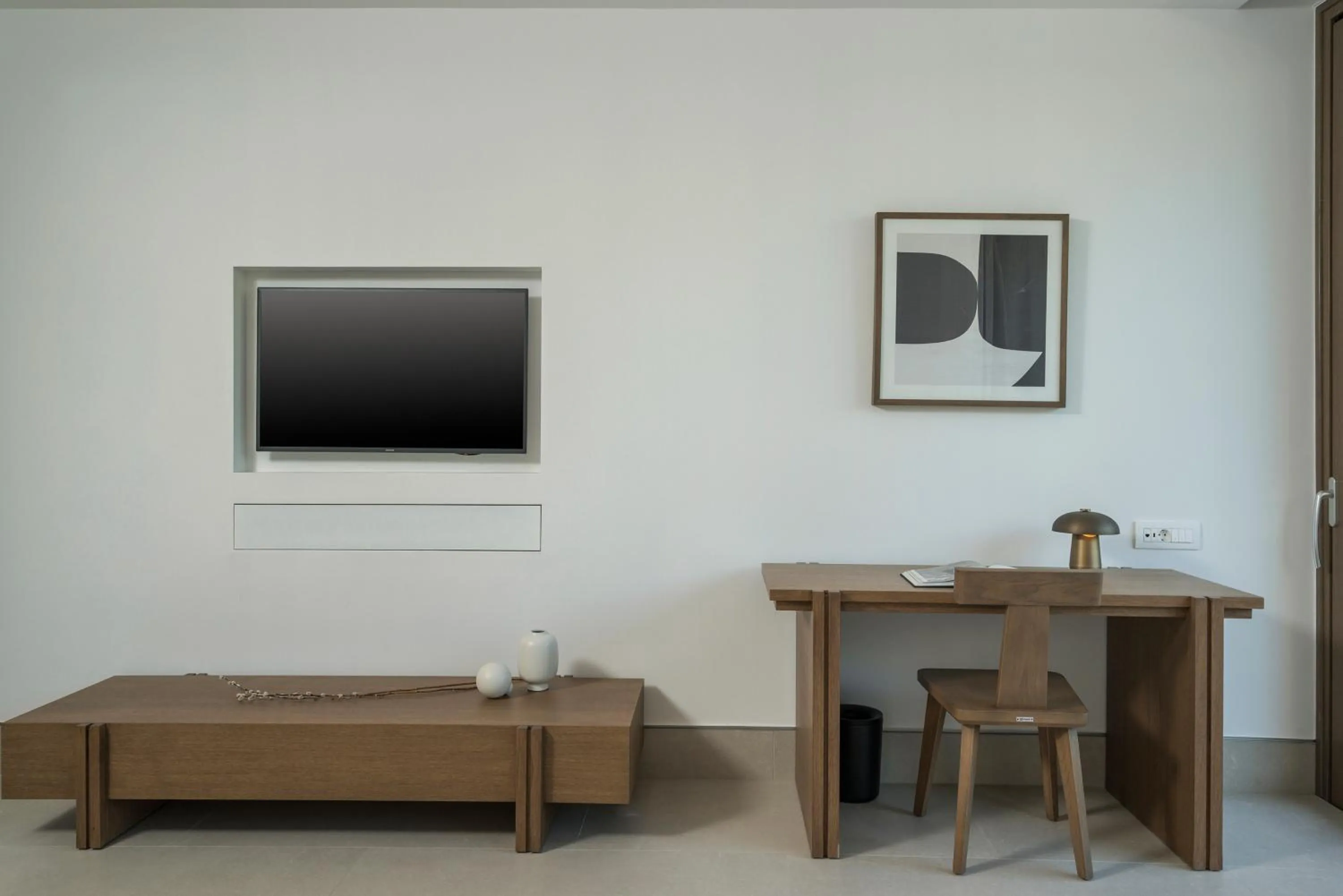 TV and multimedia in SanSal Boutique Hotel