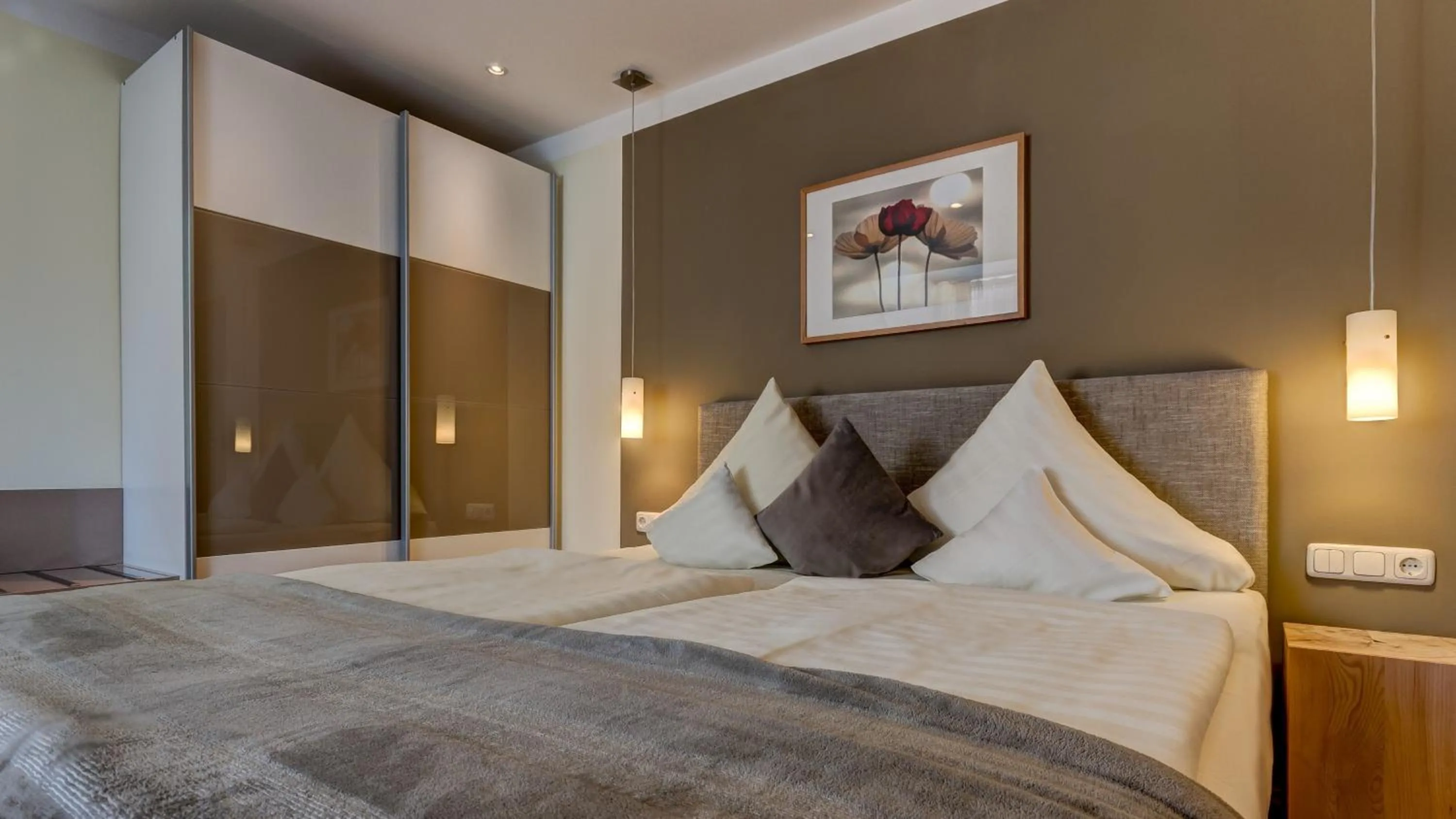 Bed in Hotel Restaurant Weihenstephaner Stuben