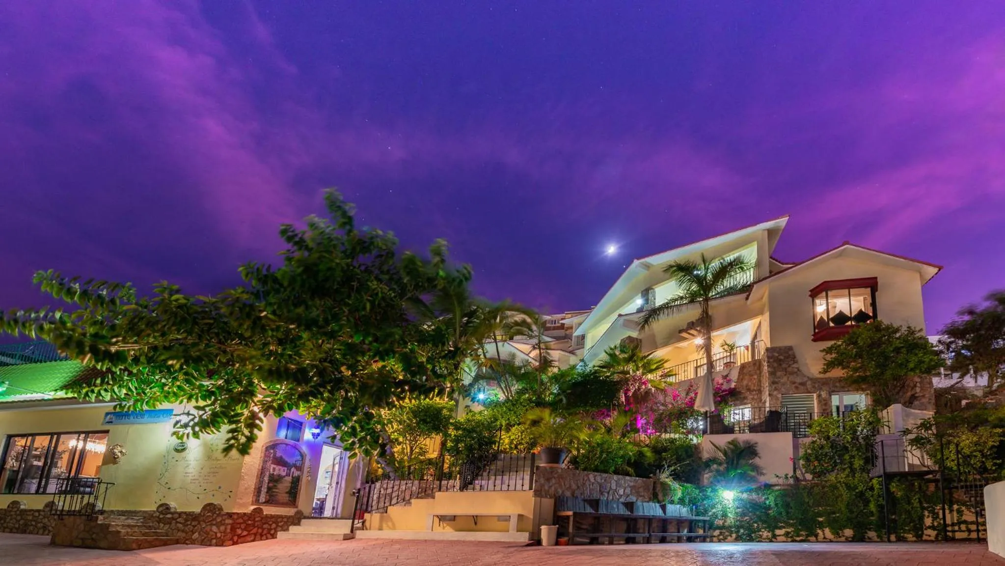 Property building in Marina View Villas