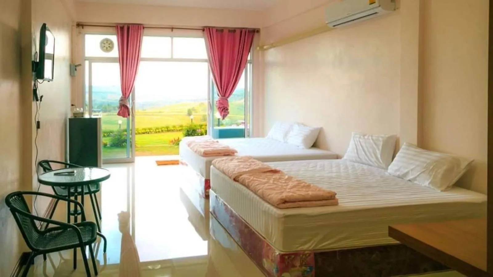 Photo of the whole room, Bed in Phuyafahsai The Resort Khao Kho