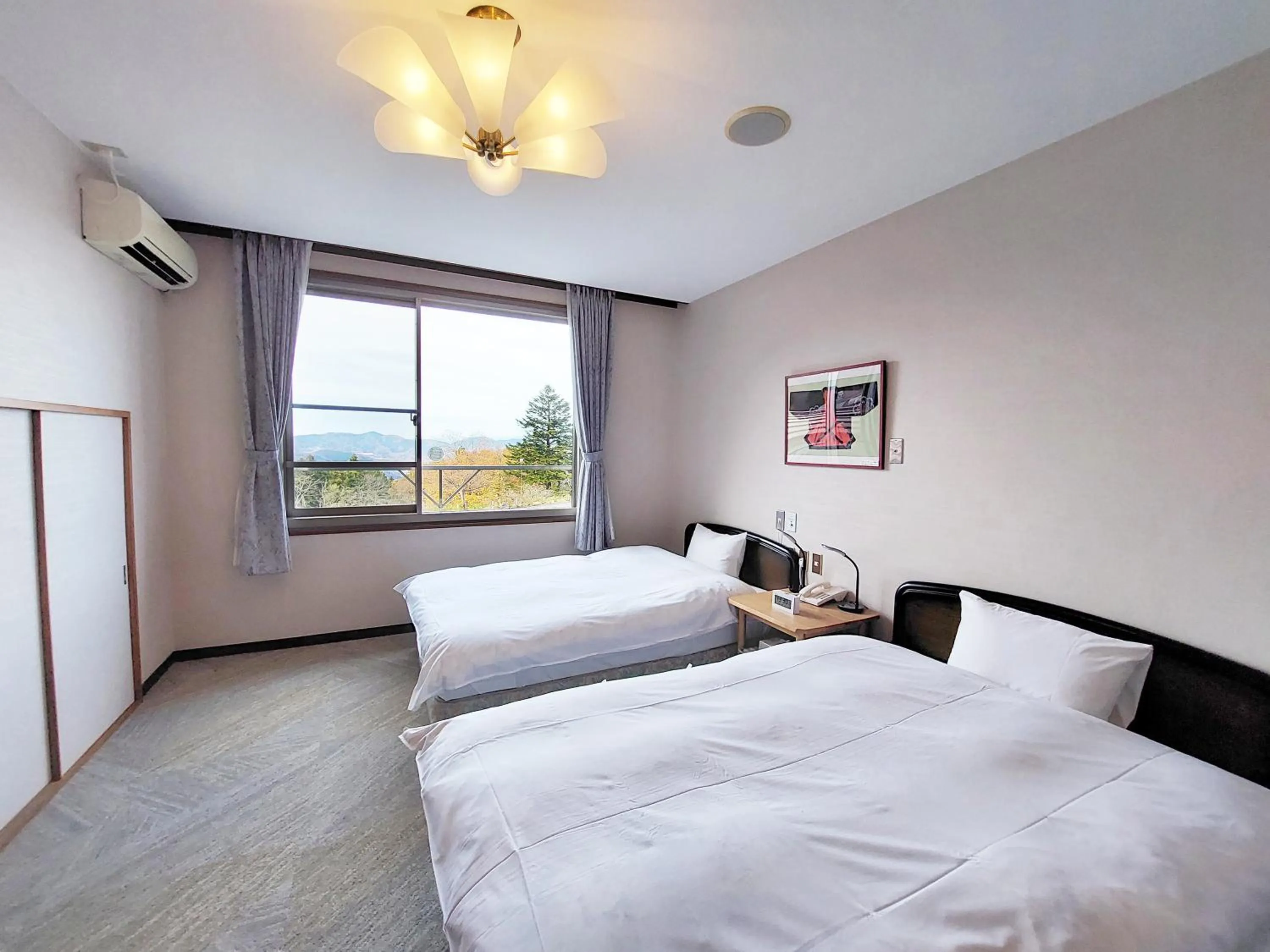 Bed in Ikoi no Mura Heritage Minoyama