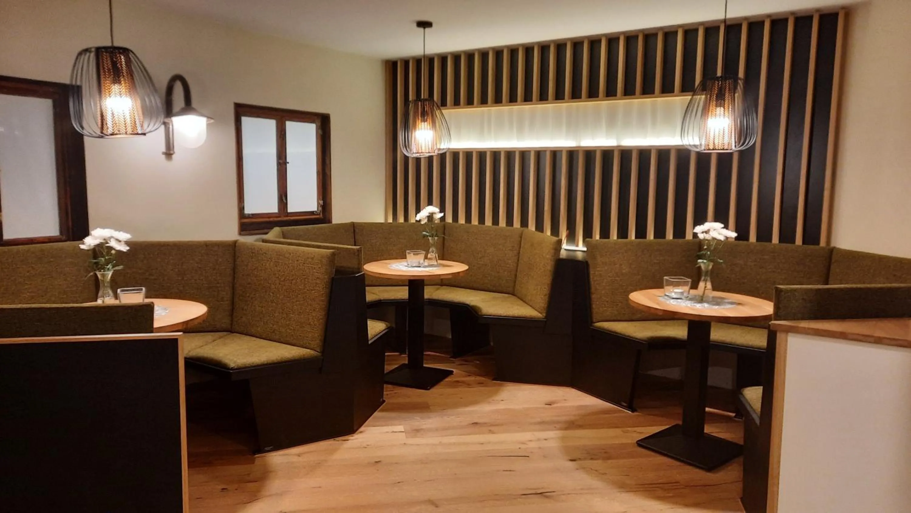 Restaurant/places to eat in Euroville Jugend- und Sporthotel