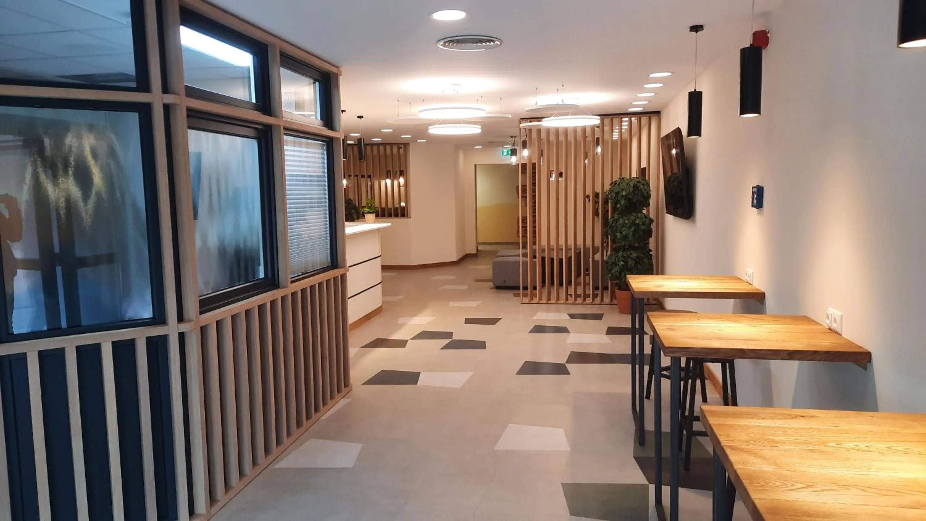 Restaurant/places to eat in Euroville Jugend- und Sporthotel