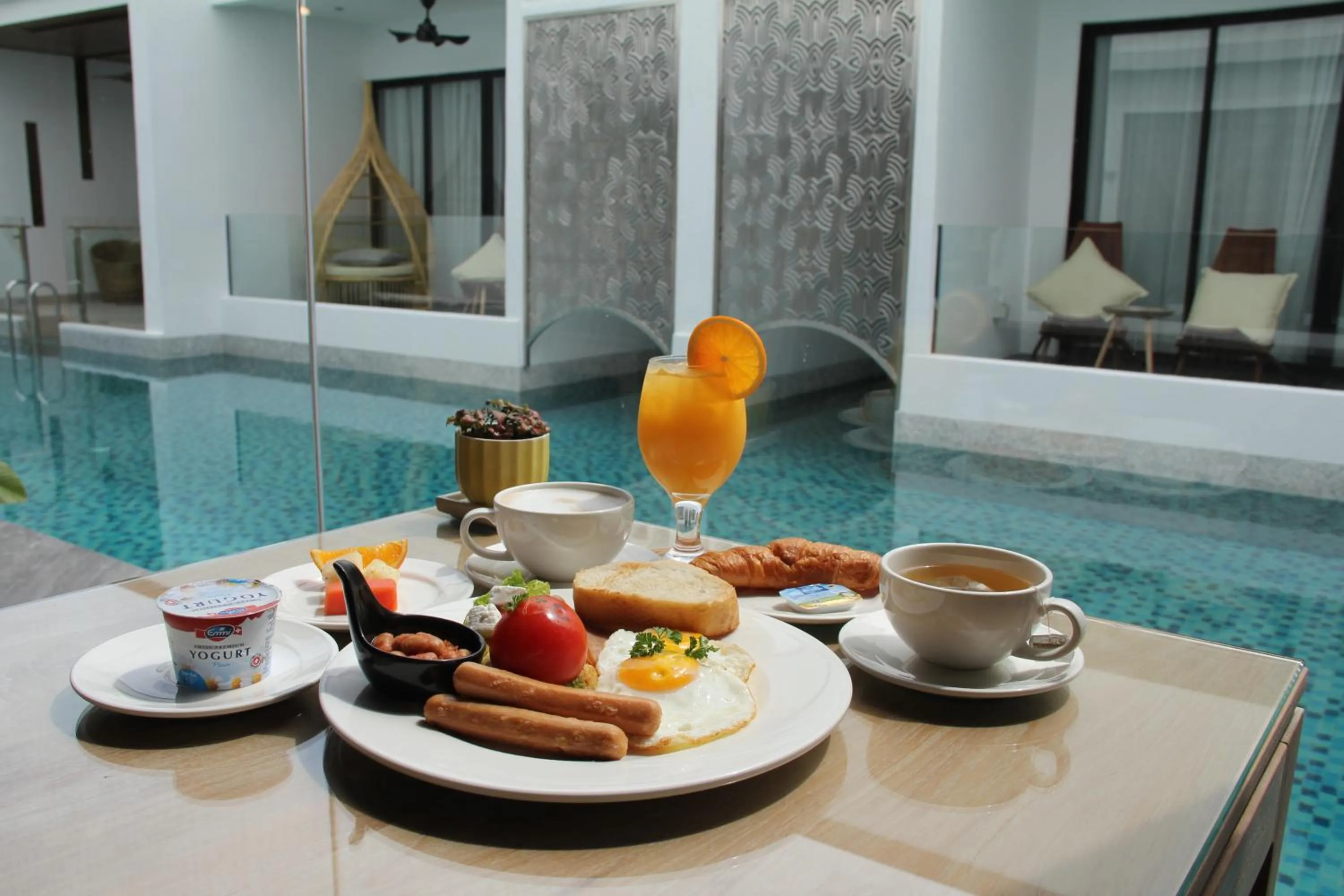 Restaurant/places to eat in La Villa Langkawi - Private Pool