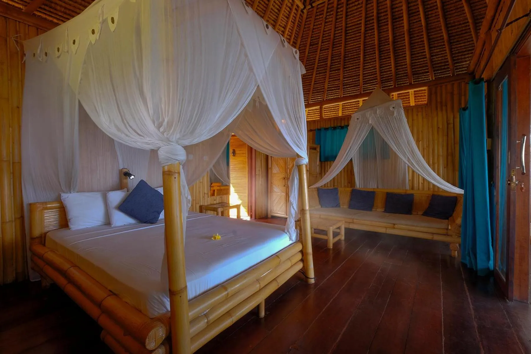Bed in Rinjani Beach Eco Resort