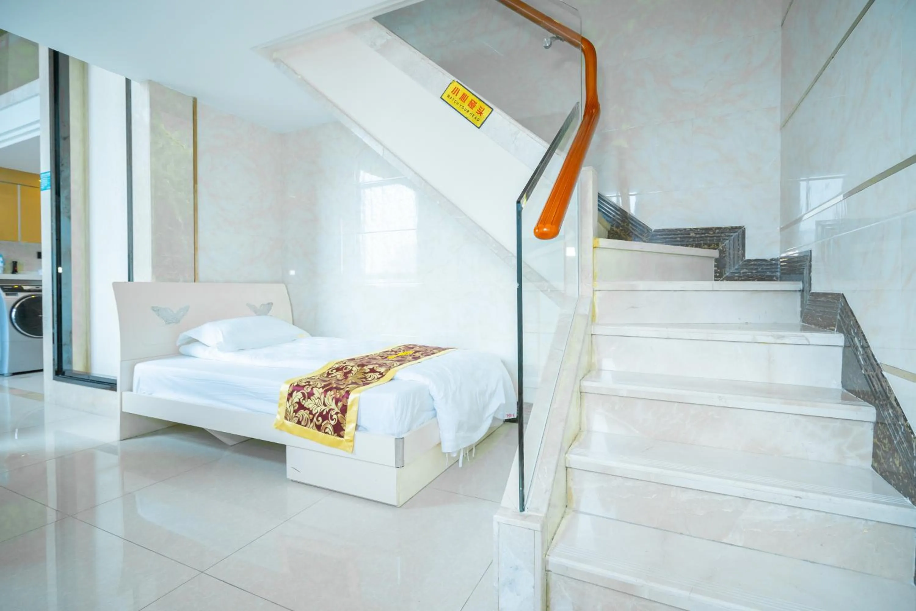 Bed in Louidon Mega Apartment Of Kam Rueng Plaza - Sunshine Apartment