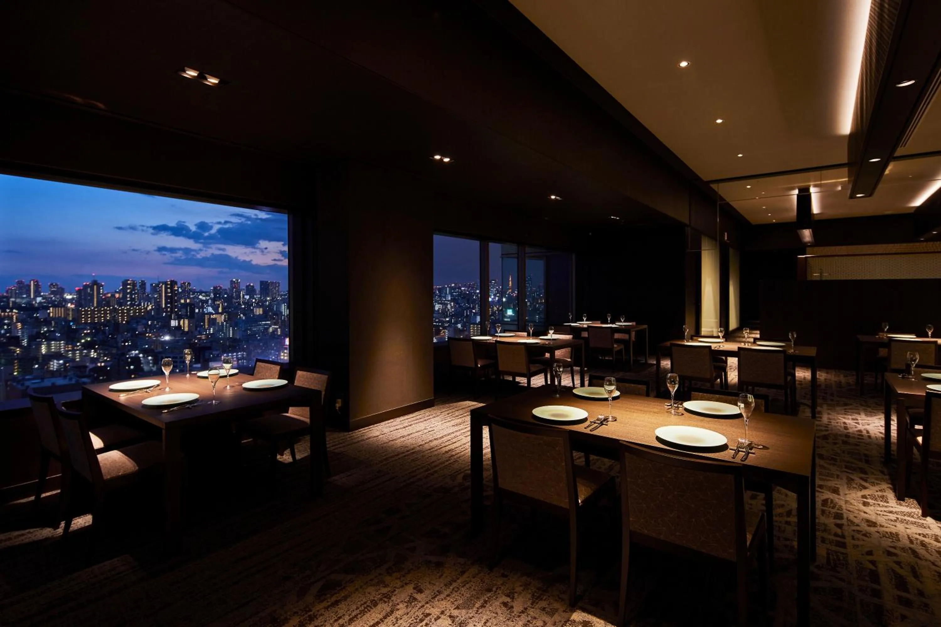 Restaurant/places to eat in Tobu Hotel Levant Tokyo