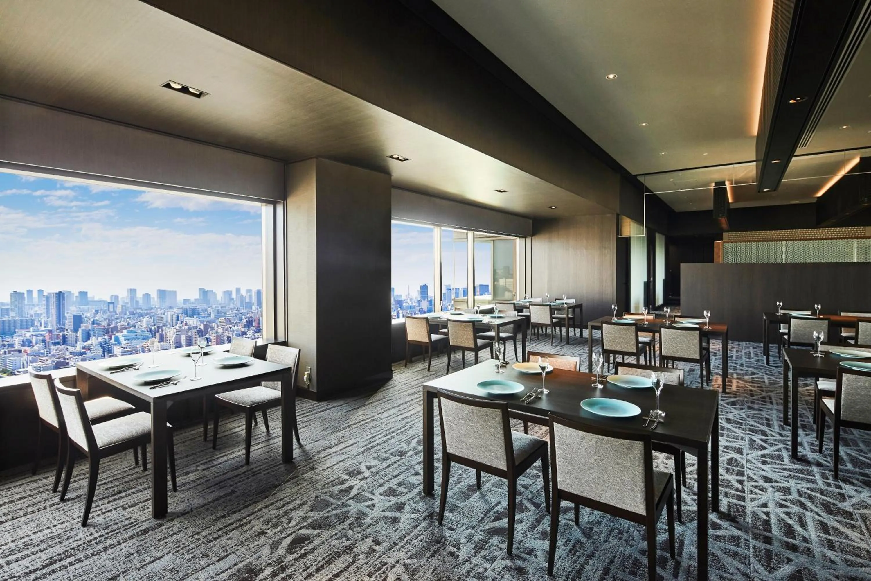 Restaurant/places to eat in Tobu Hotel Levant Tokyo