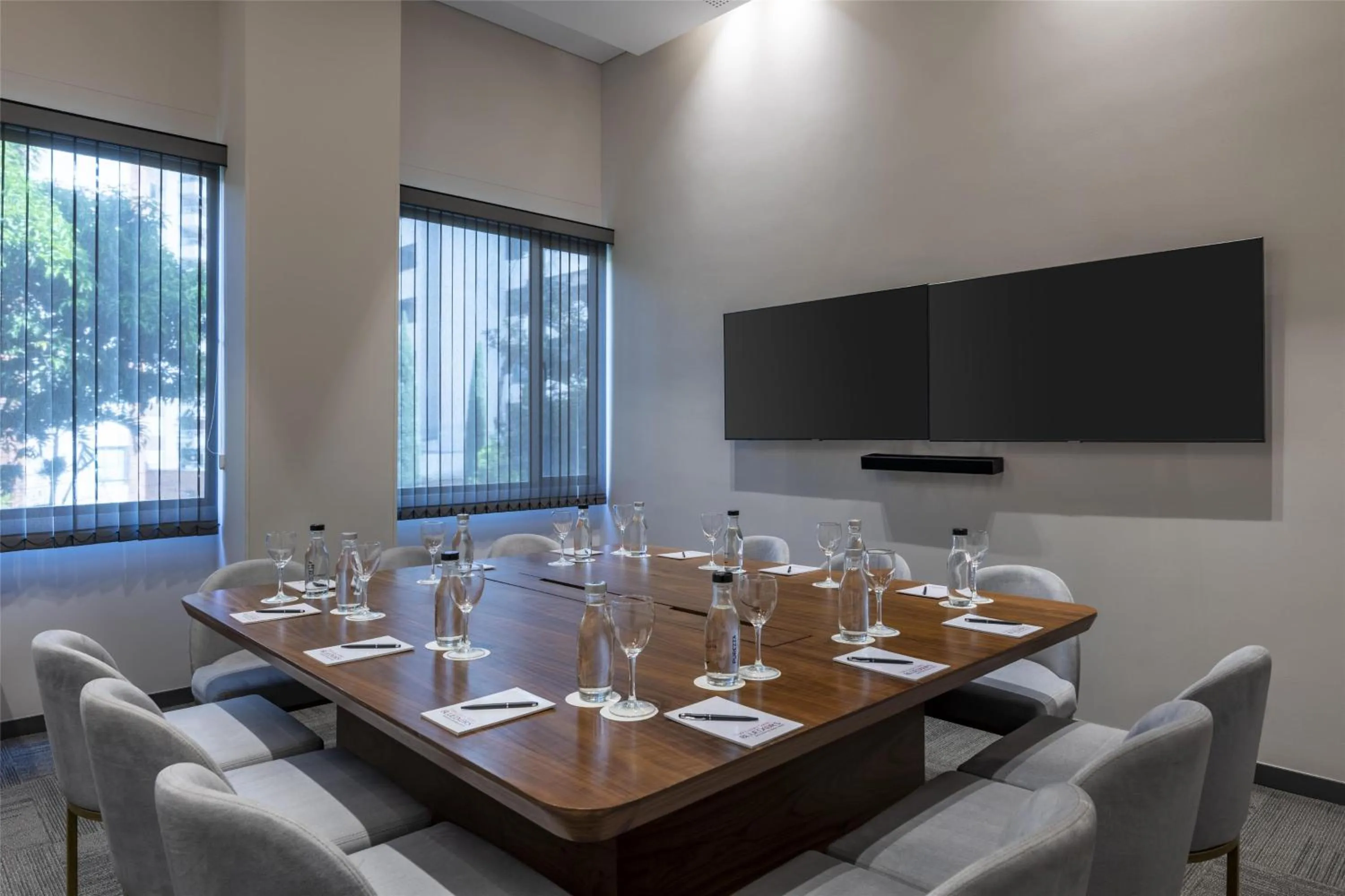 Meeting/conference room in York Medellin, Curio Collection by Hilton