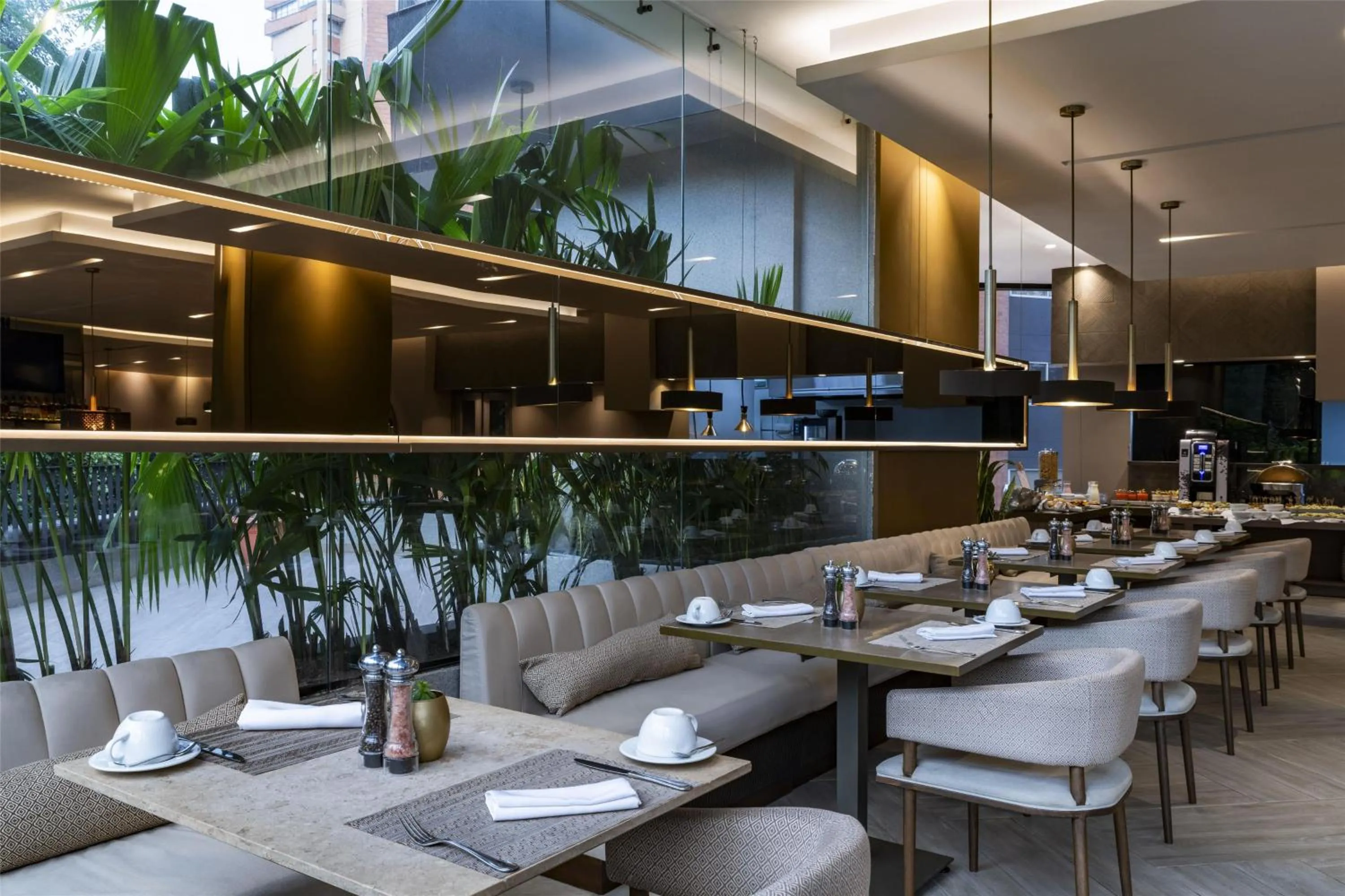 Restaurant/places to eat in York Medellin, Curio Collection by Hilton
